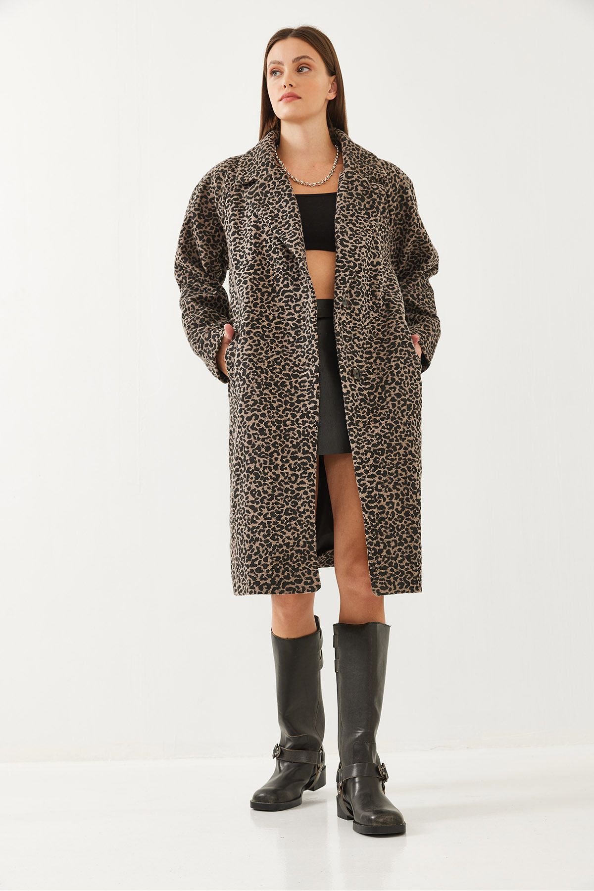 Female Leopard Patterned Cruve Stamp Coat 2479 60351030