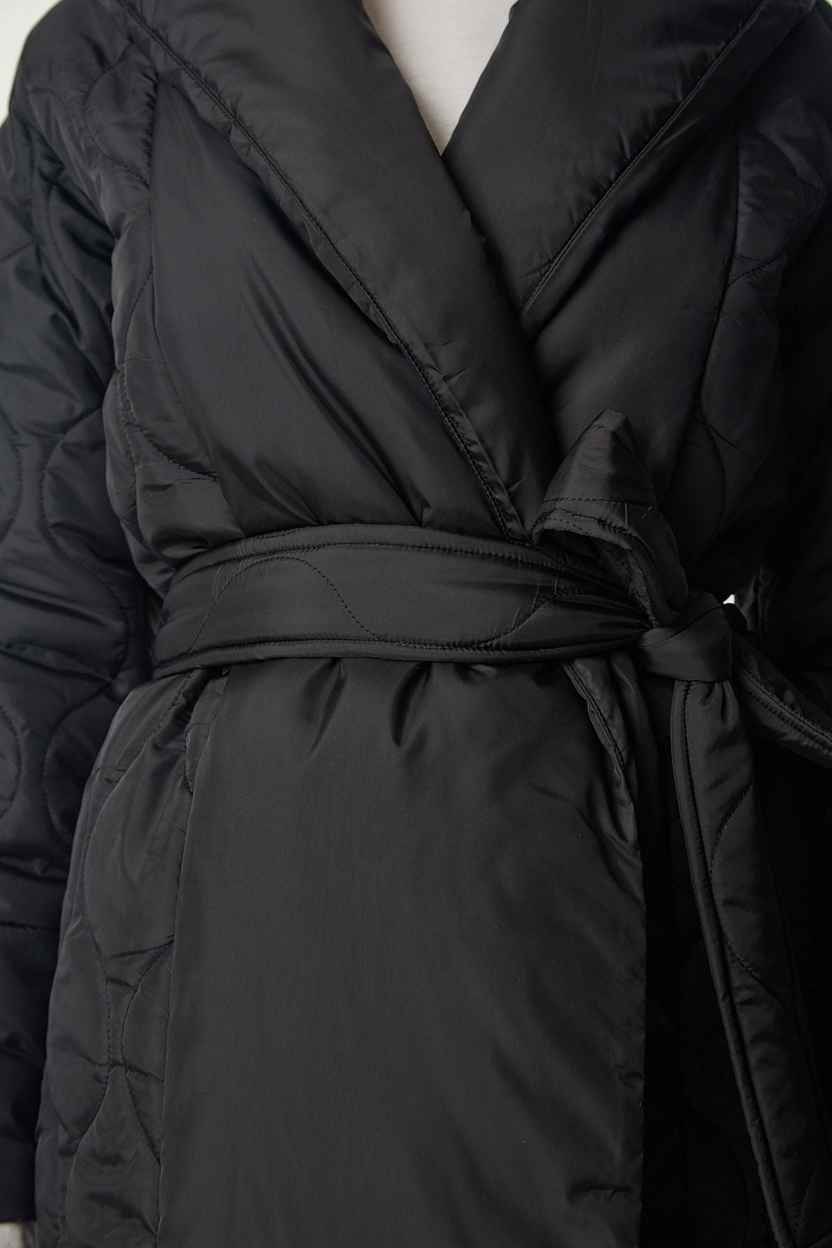 WOMEN'S Black Belt Shawl Kapitone Coat DZ00089
