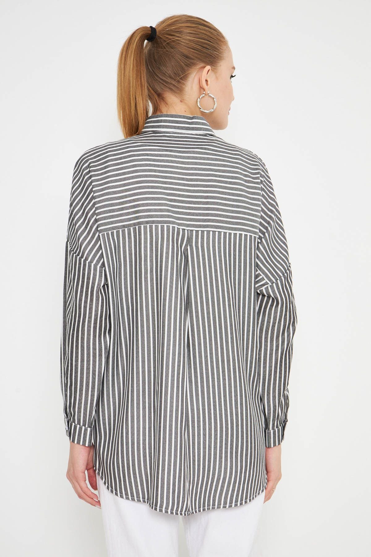 Woman anthracite striped long arm pocket detailed back Pleated Oversize shirt ARM-25K001069