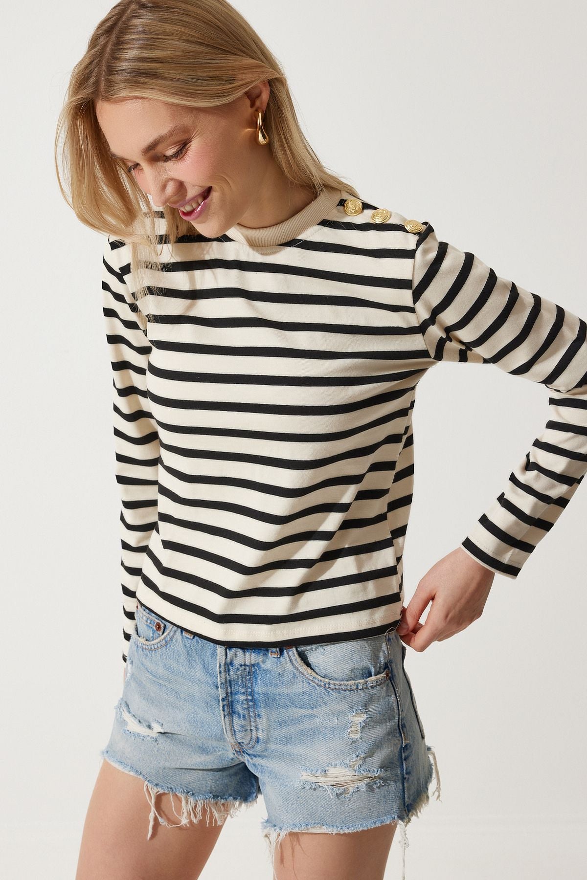 Female black cream dore button detailed striped knit blouse CR00437