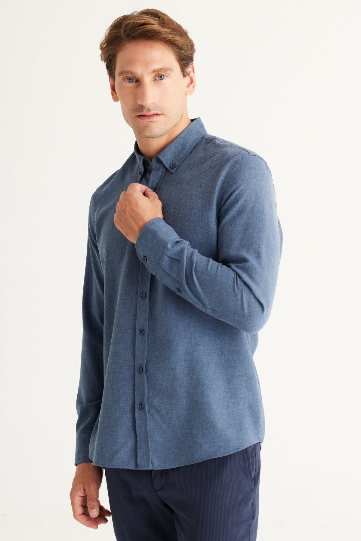 Men's indigo slim fit narrow cut buttoned collar cotton flannel wood shirt