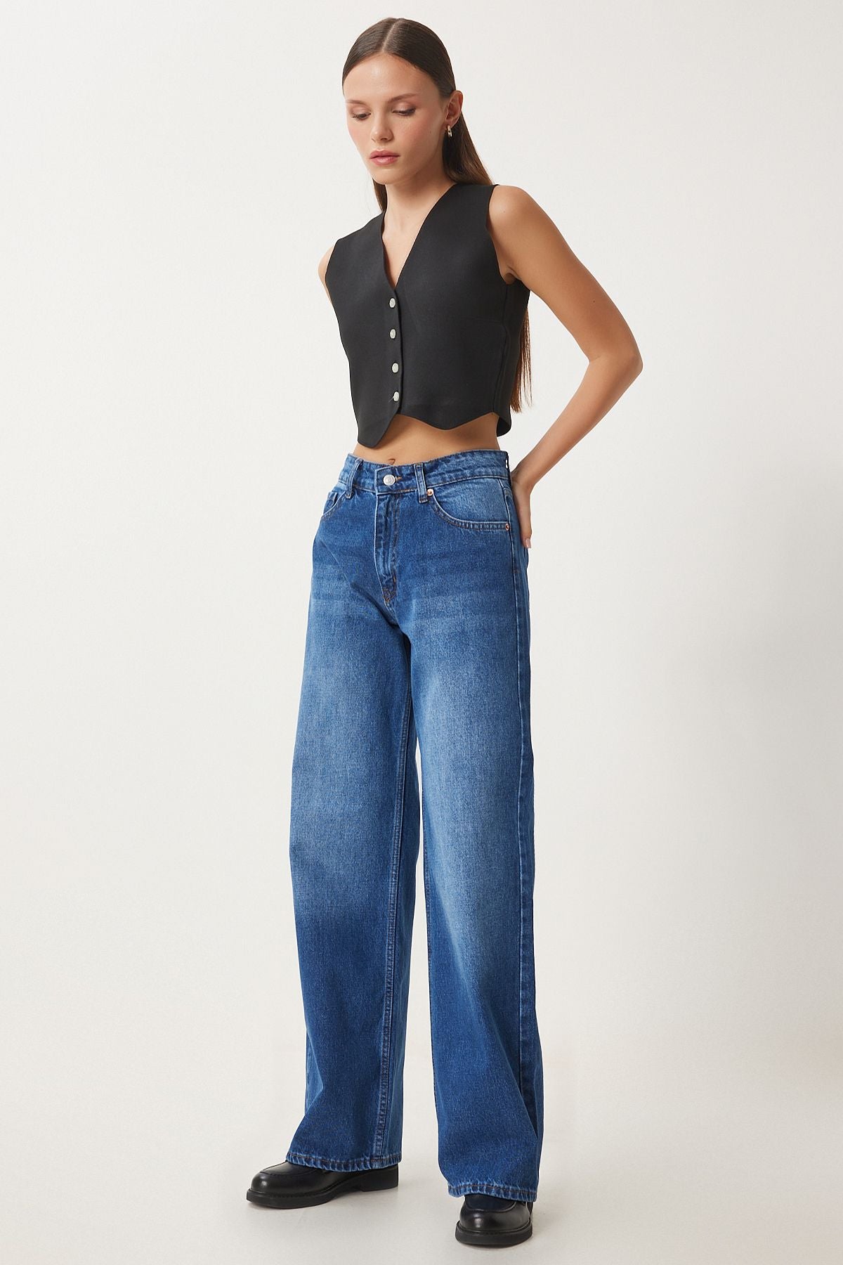 Woman Blue Medium Waist Wide Paça Abundant Jeans UT00023