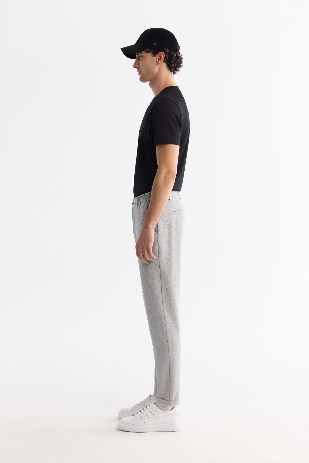 Men's light gray side with a wavreal chino pants B003037