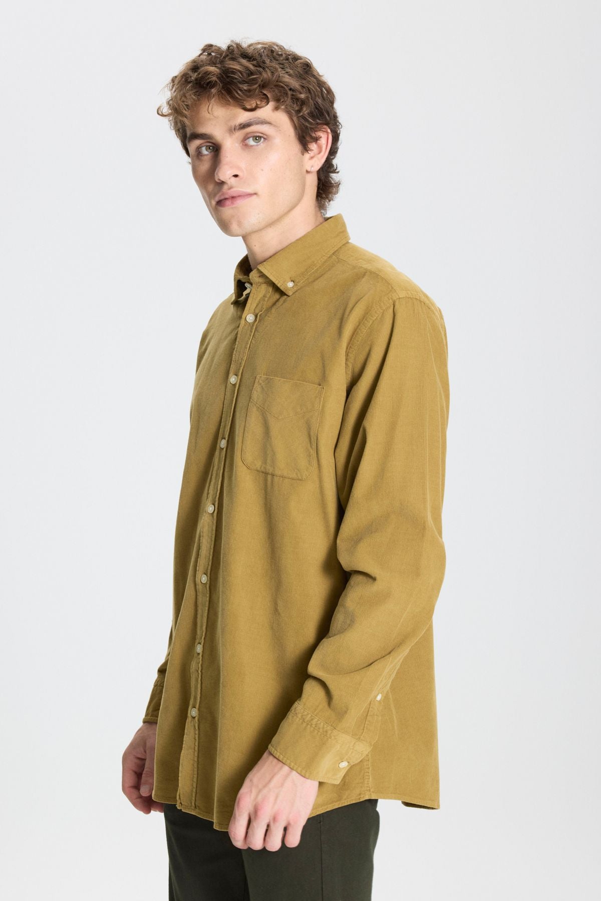 Men's oil green comfort fit wide cut buttoned collar velvet shirt