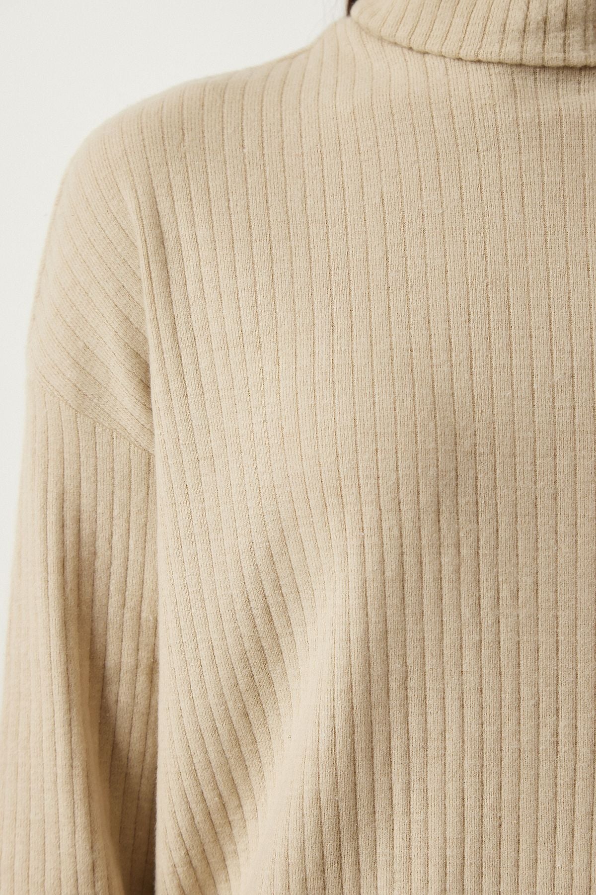 Female Beige Fisherman Neck Vumor Oversiz knit blouse UB00213