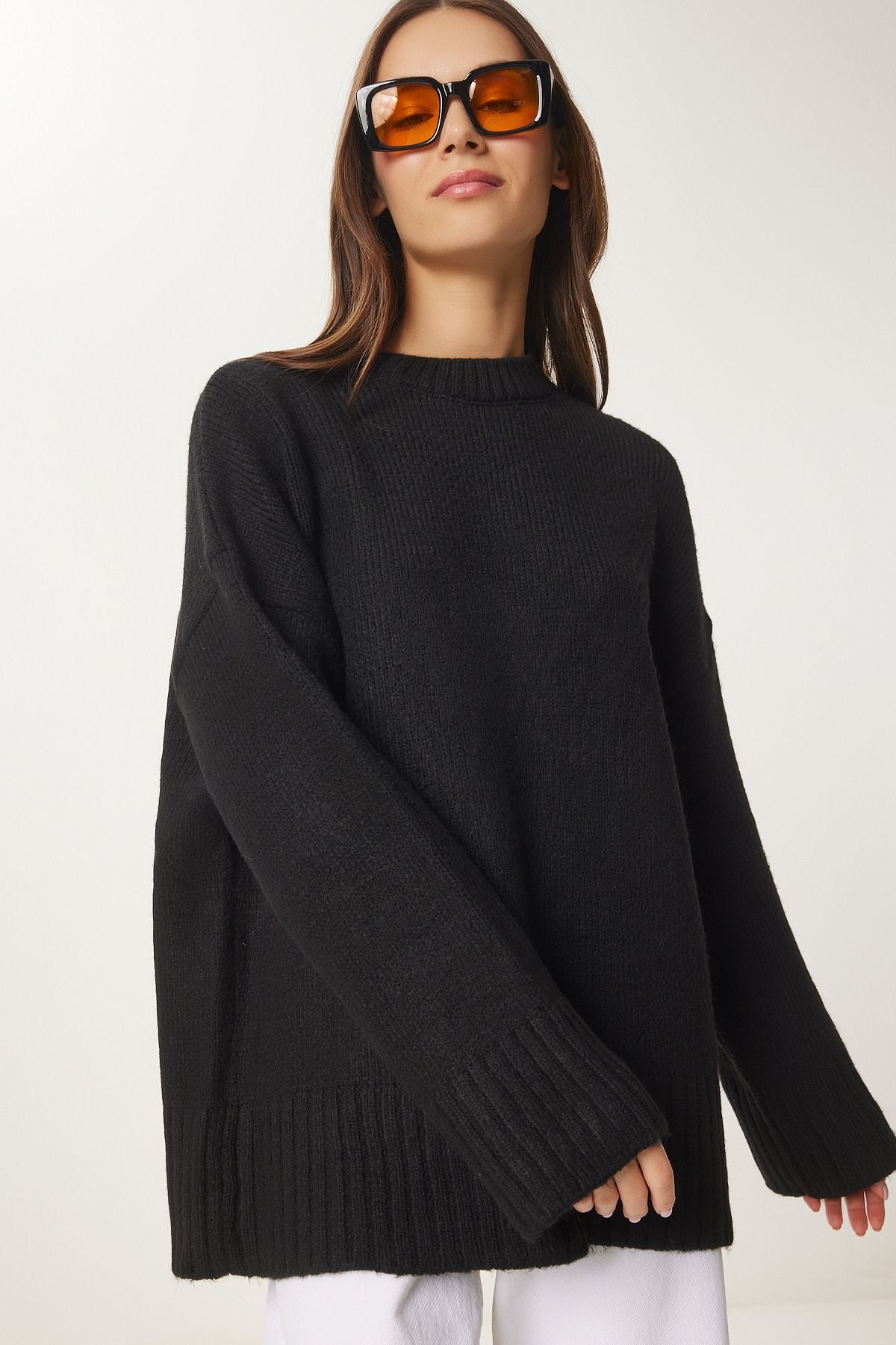 Woman black soft textured oversiz knitwear sweater pf00096