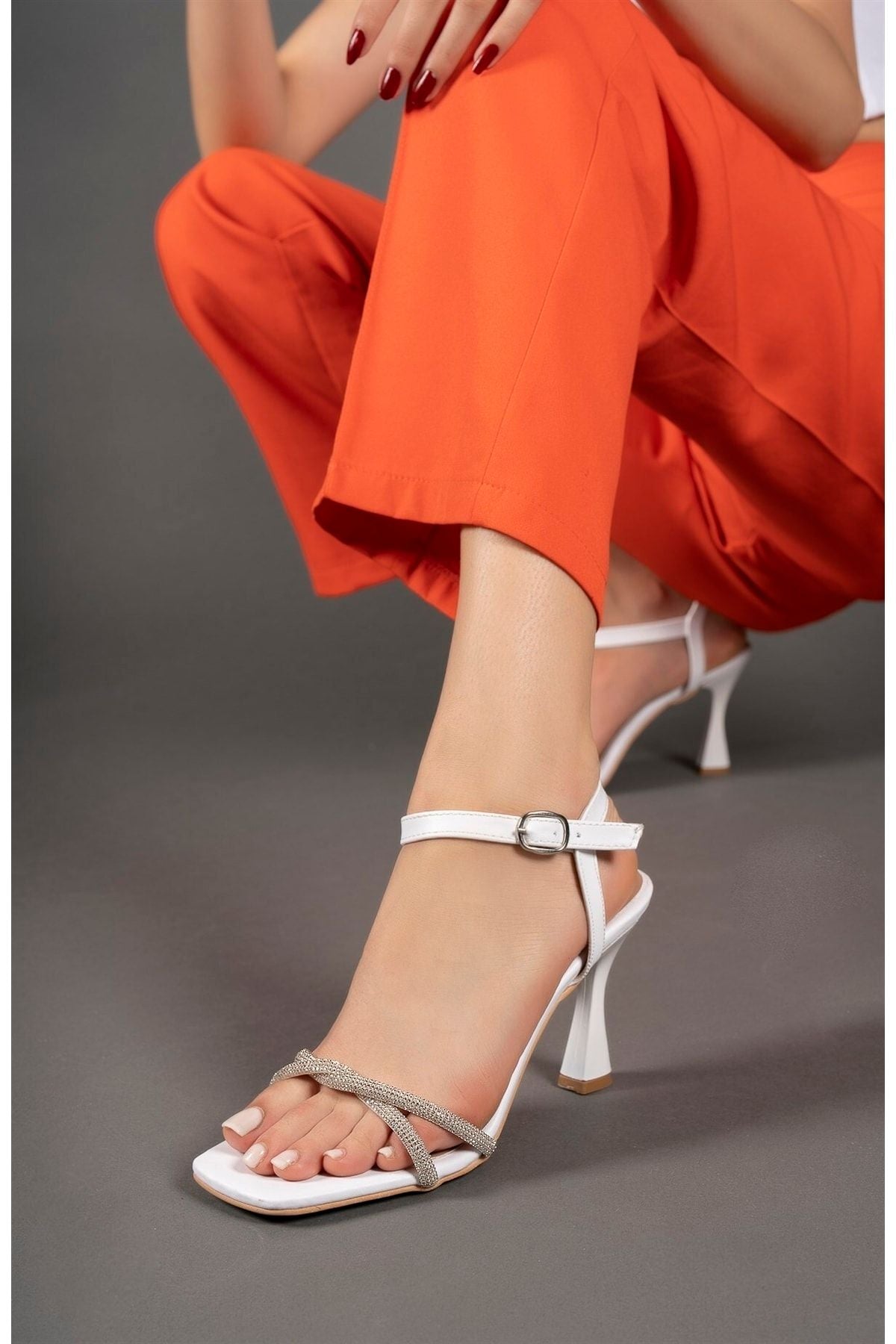 White Skin Woman Heels Shoes 0012345