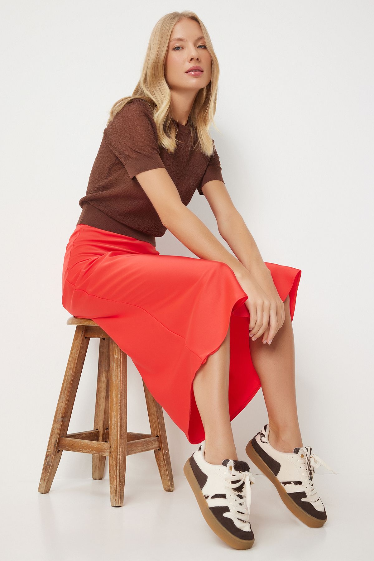 Female pomegranate flower Satin surface skirt FN03361