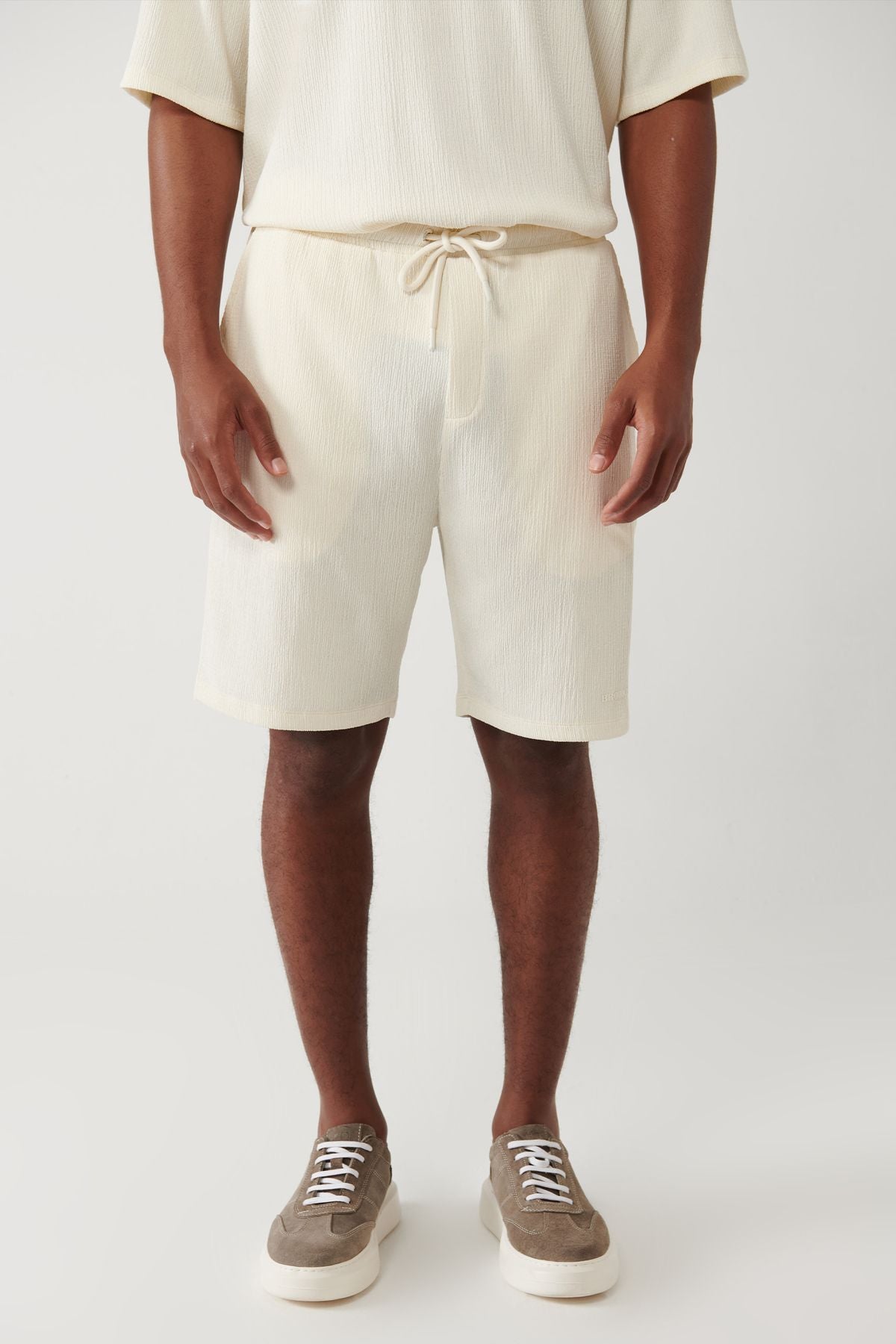 Men's Ecru Side Pocket Ribbed Short A41y3639