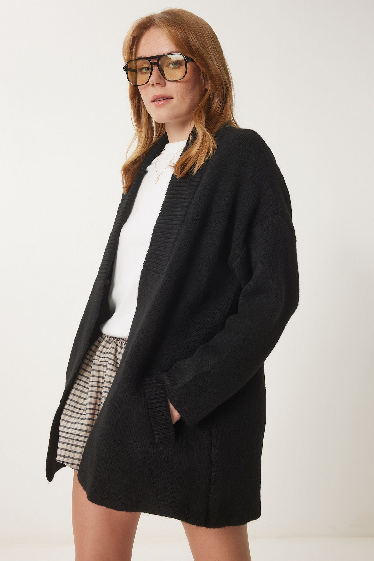 Women's black pocket thick textured knitwear cardigan PF00063
