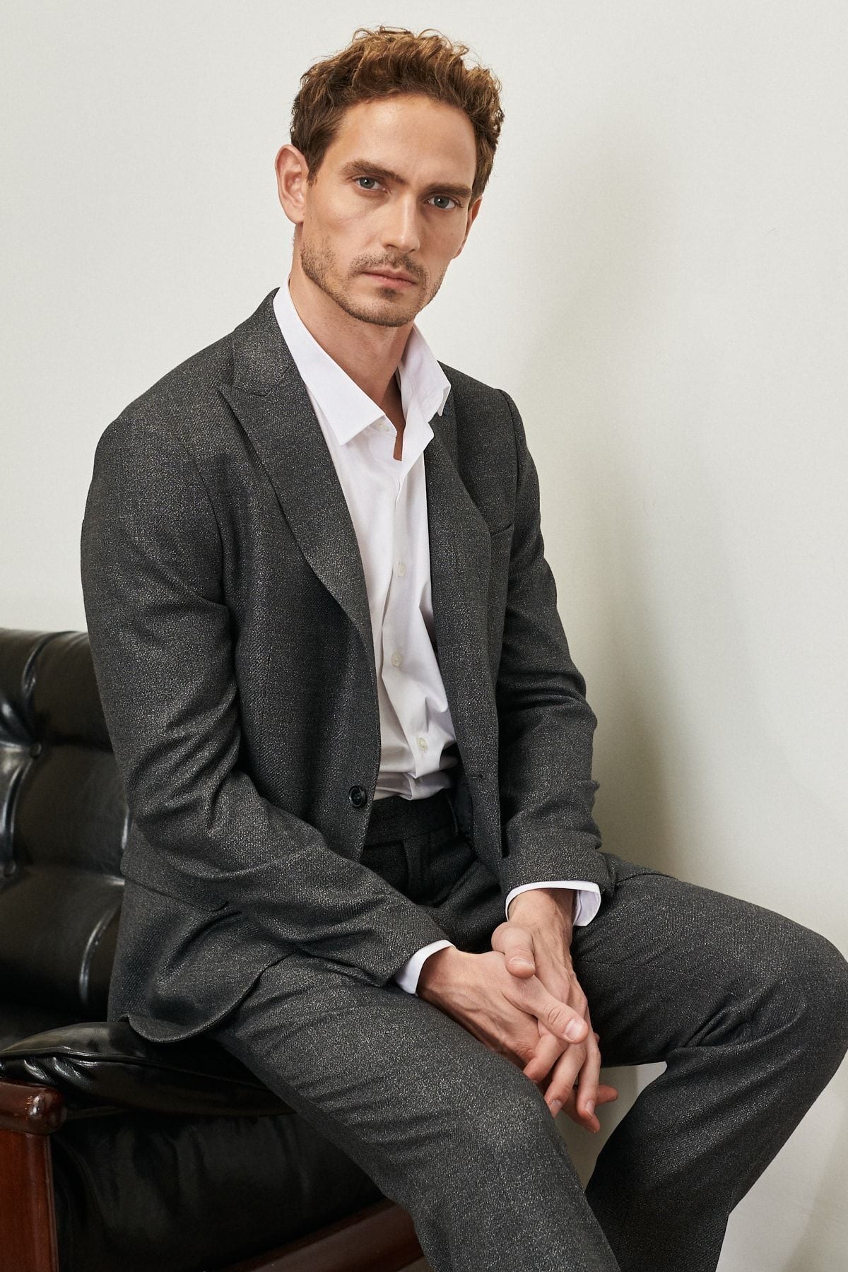 Men's anthracite slim fit narrow cut swallow collar patterned suit suits