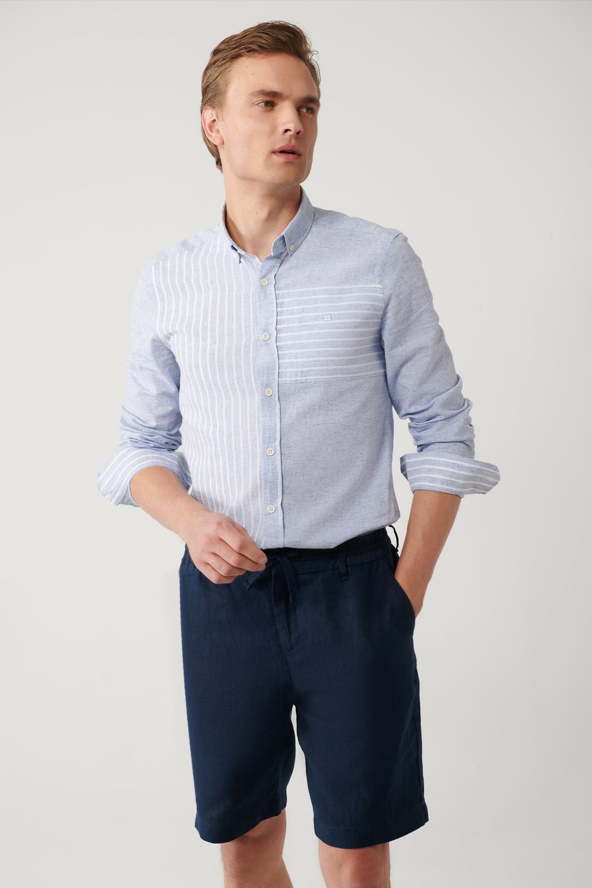 Men's light blue striped garnish linen mixed shirt A41y2066