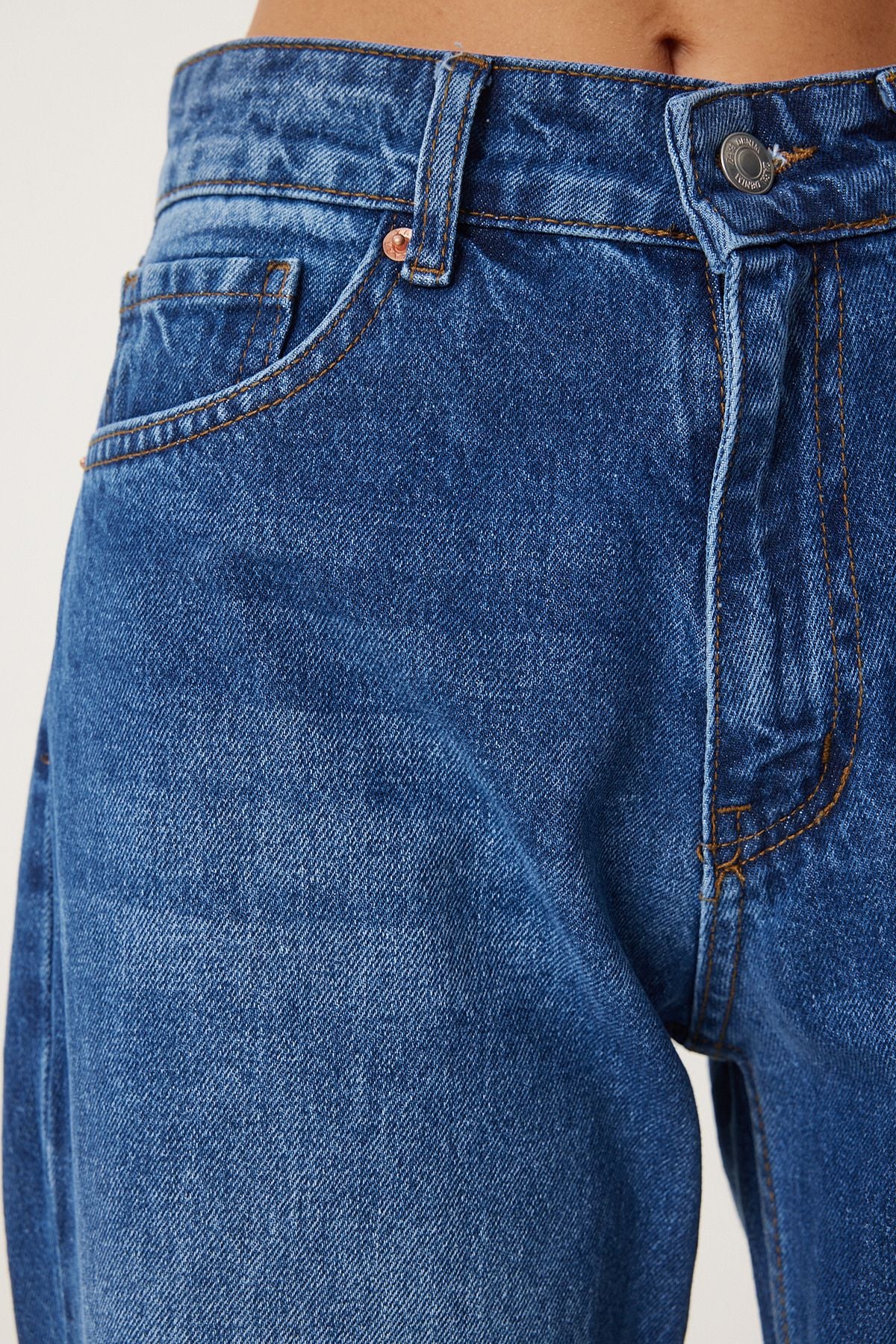 Woman Blue Medium Waist Wide Paça Abundant Jeans UT00023