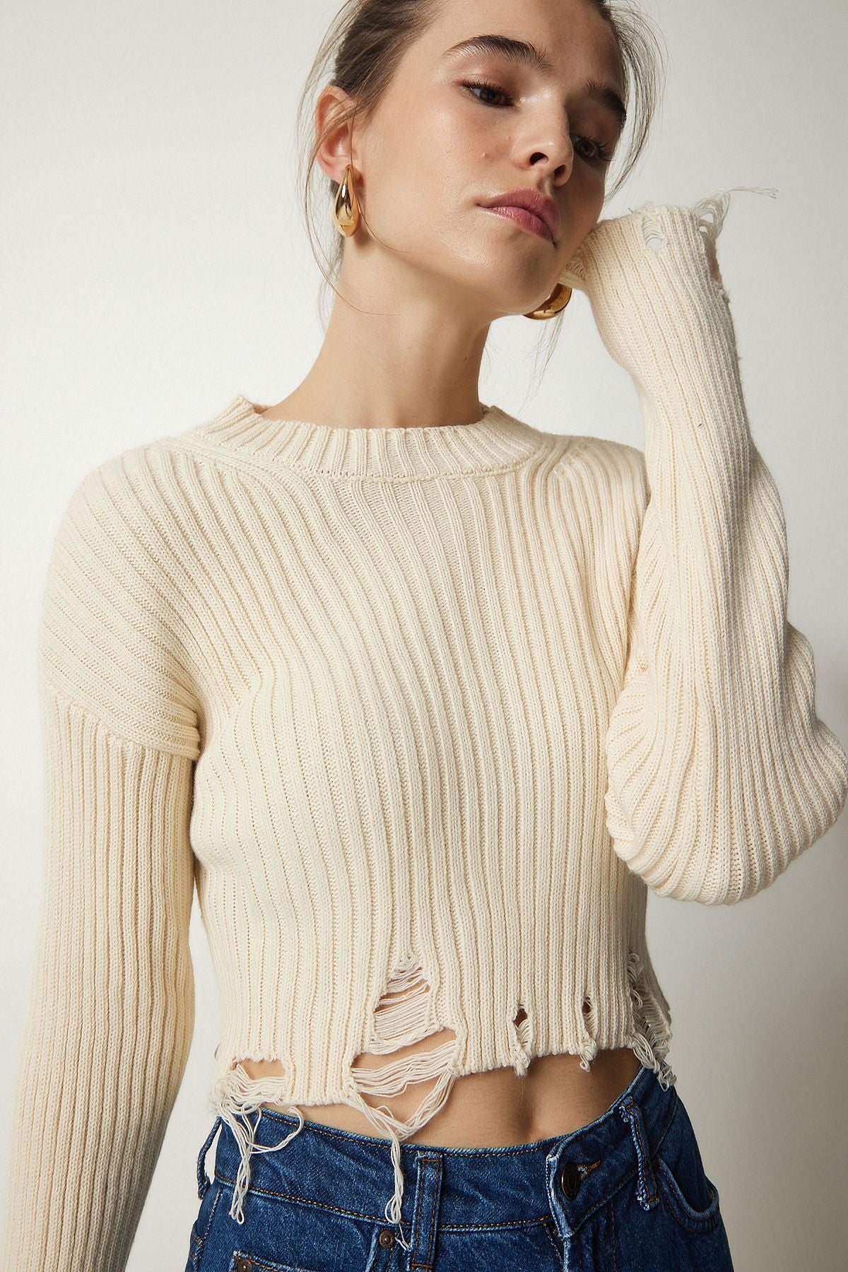 Women's Cream Torn Detailed Triko Crop sweater YY00181