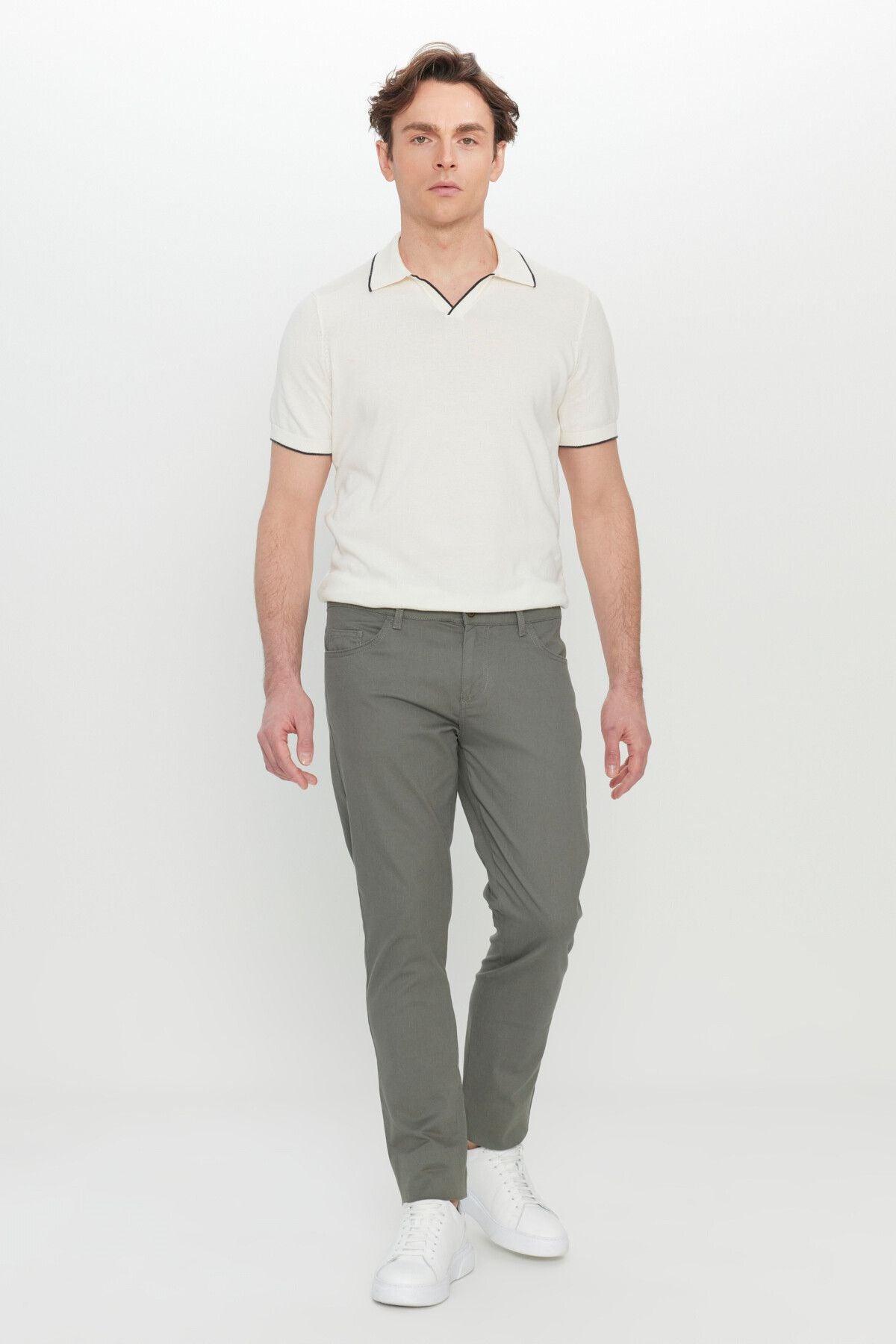 Men's Khaki Cotton Slim Fit Narrow Cut 5 Pocket Flexible Casual Pants