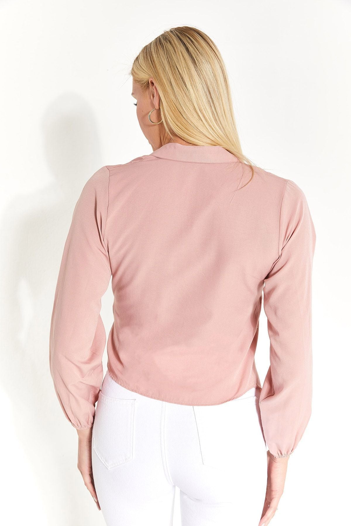 Woman Rose Drunk Croissant Cruve Blouse