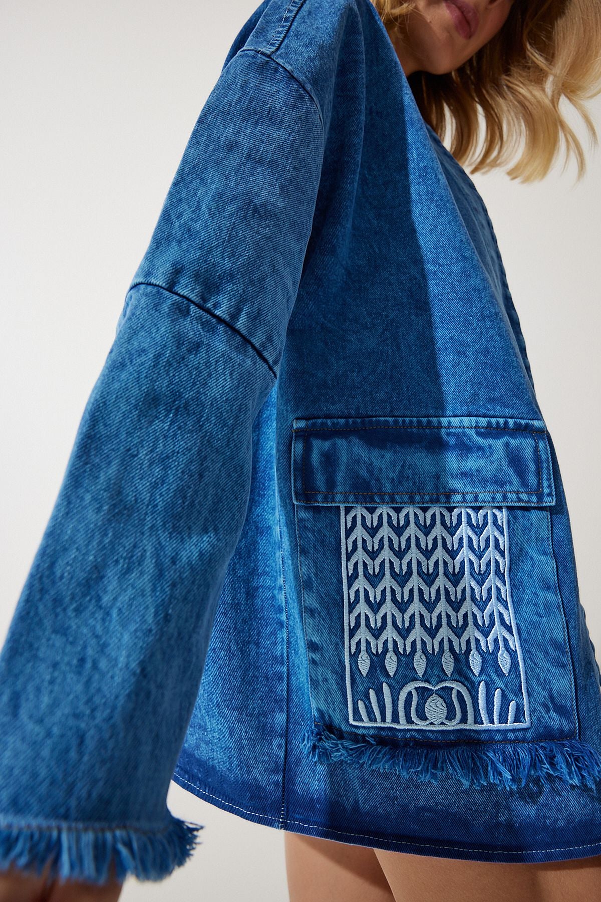 Women's Blue Embroidery Detailed Oversize denim jacket sa00029