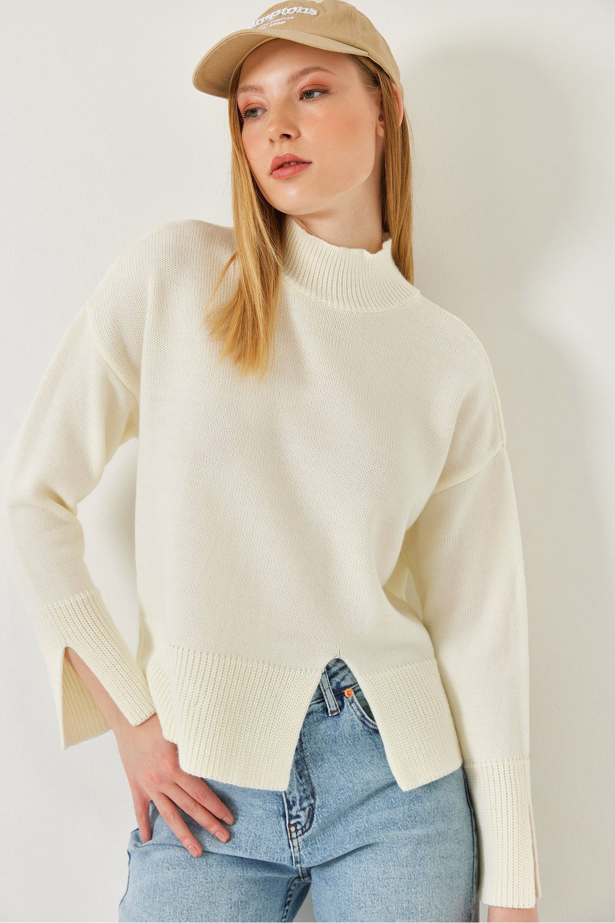 Female fisherman's collar in front of the slit knitwear sweater 20246859