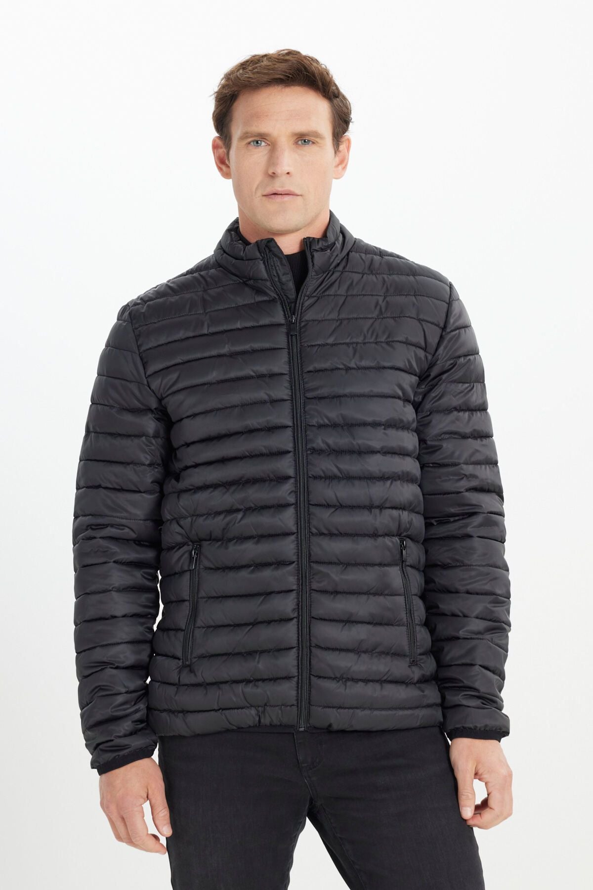 Men's black hot standard fit fit normal cut upright collar side pocket coat