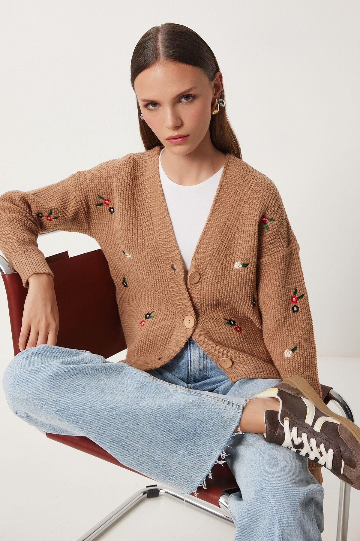 Female Biscuit Flower Embroidered Knitwear Cardigo KG00005