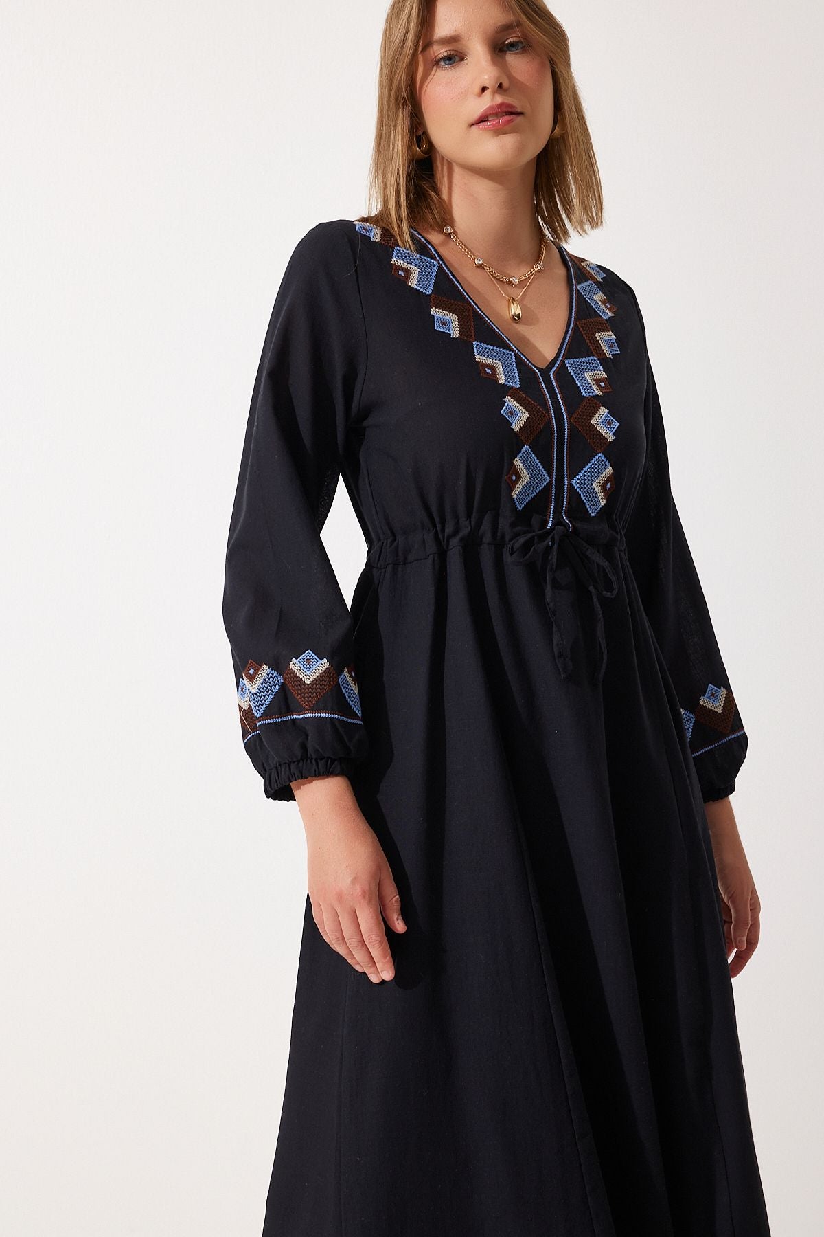 Female Black Embroidery Detailed Oversize Flax Dress RG00027