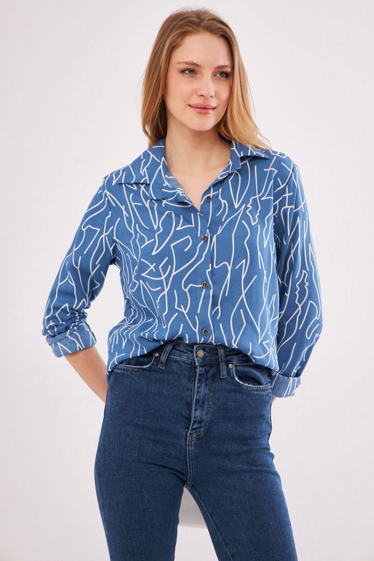 Woman indigo line pattern long arm shirt ARM-20Y001002