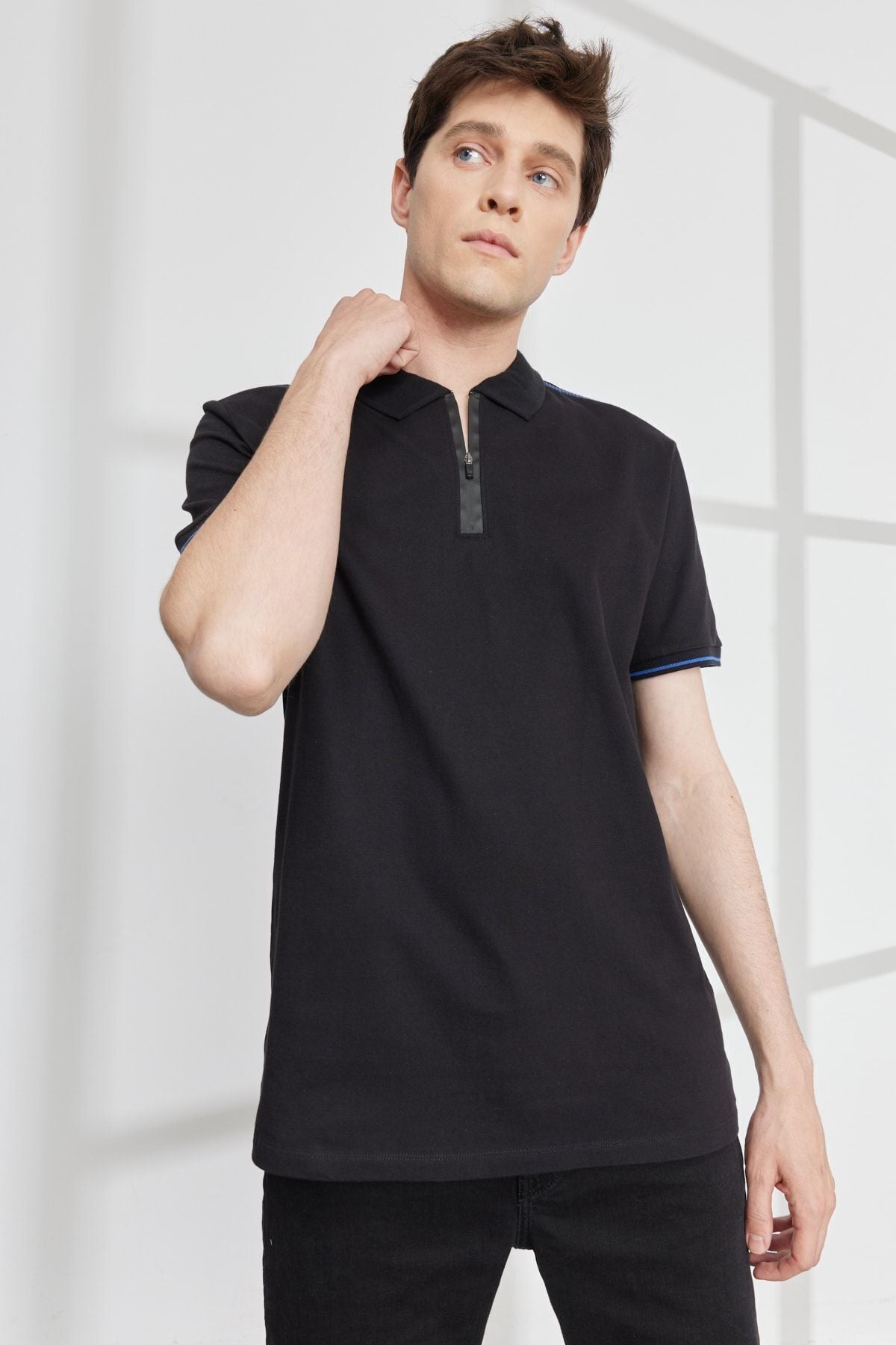 Men's black slim fit narrow cut polo collar cotton short sleeve t -shirt