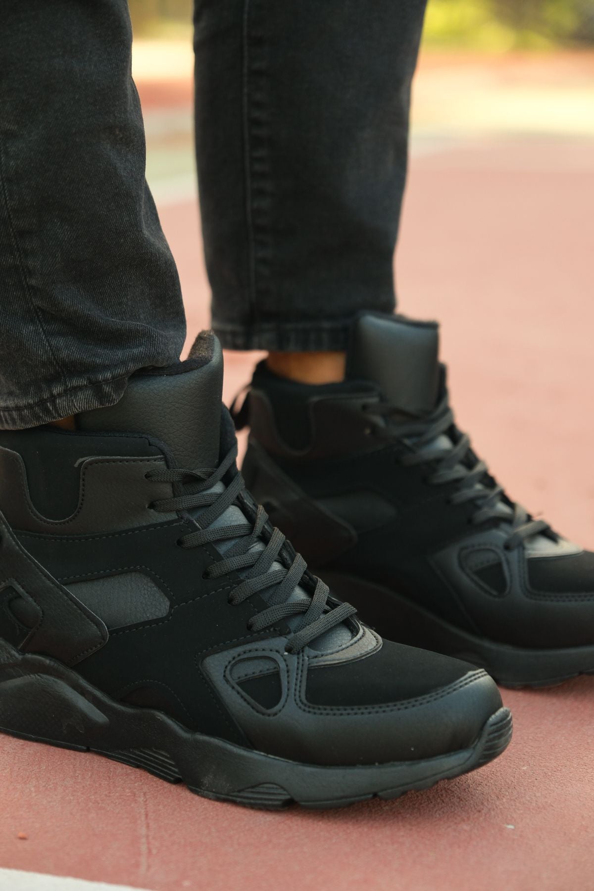 Ultra Light Black Black Men Sneaker Bot 0012350