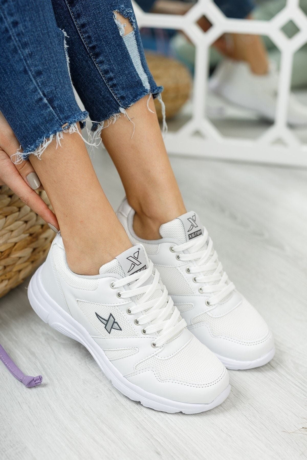 White Unisex Sneaker 12020