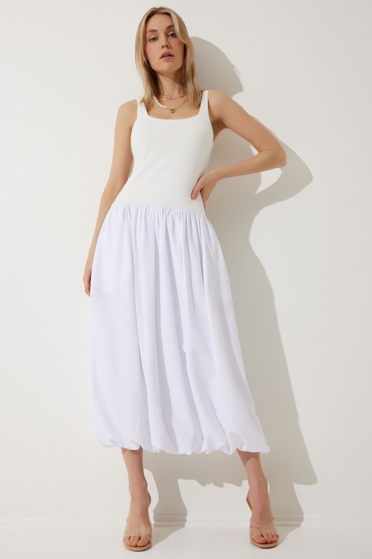 Woman White Balloon Midi Dress UB00276