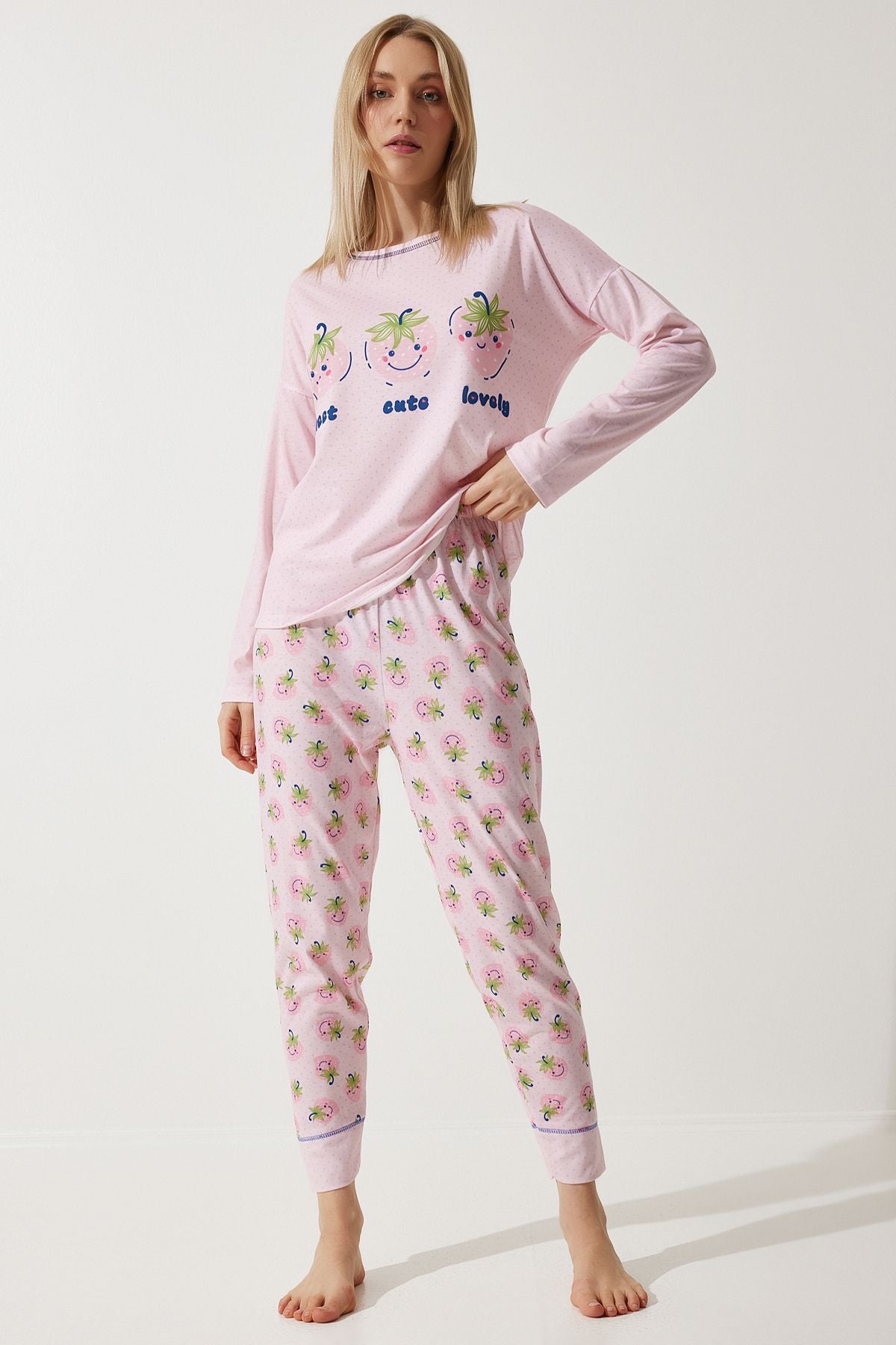 Woman Pink Long Sleeve Top Pants Pajama Set