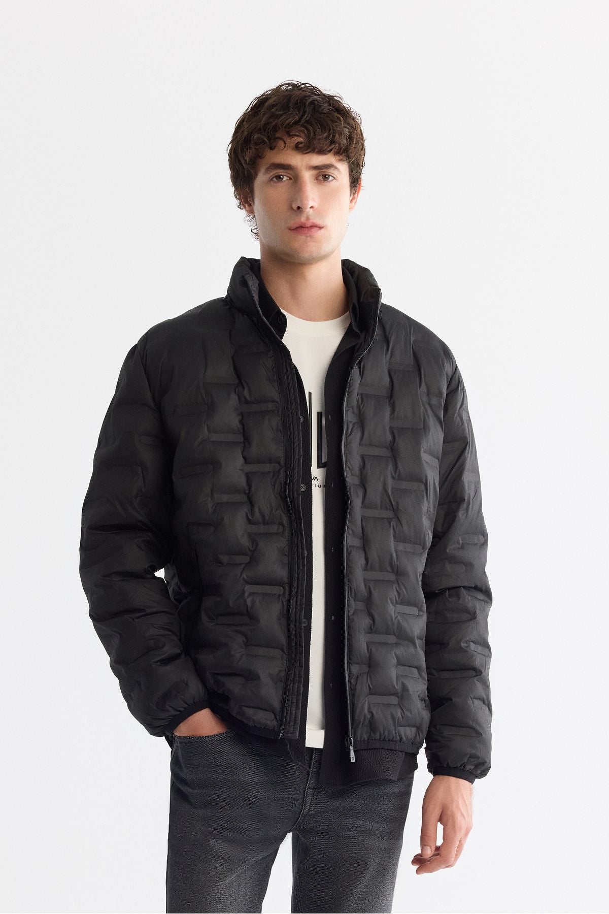 Men's black upright collar water -driven windproof swelling light coat A42y6154