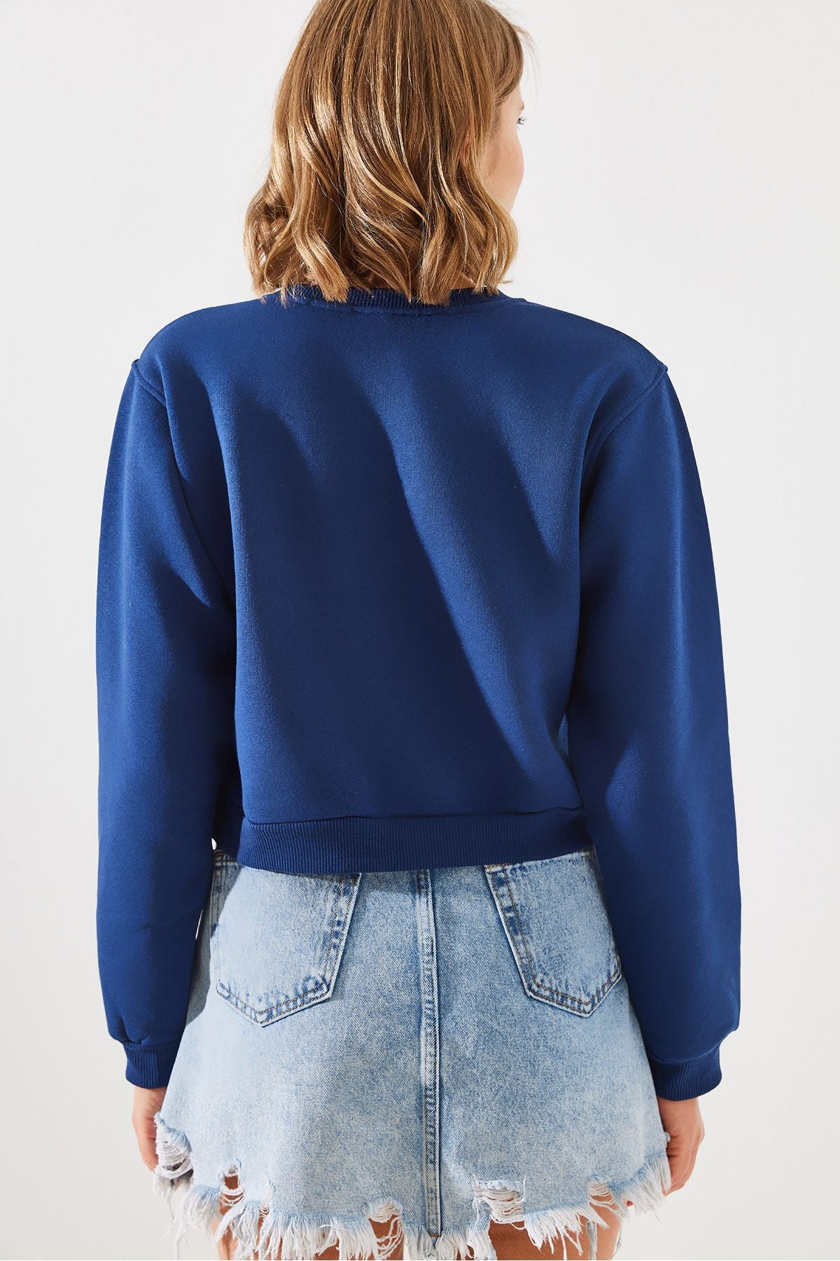 Female Bicycle Collar Basic Crop Sweatshirt 60251797