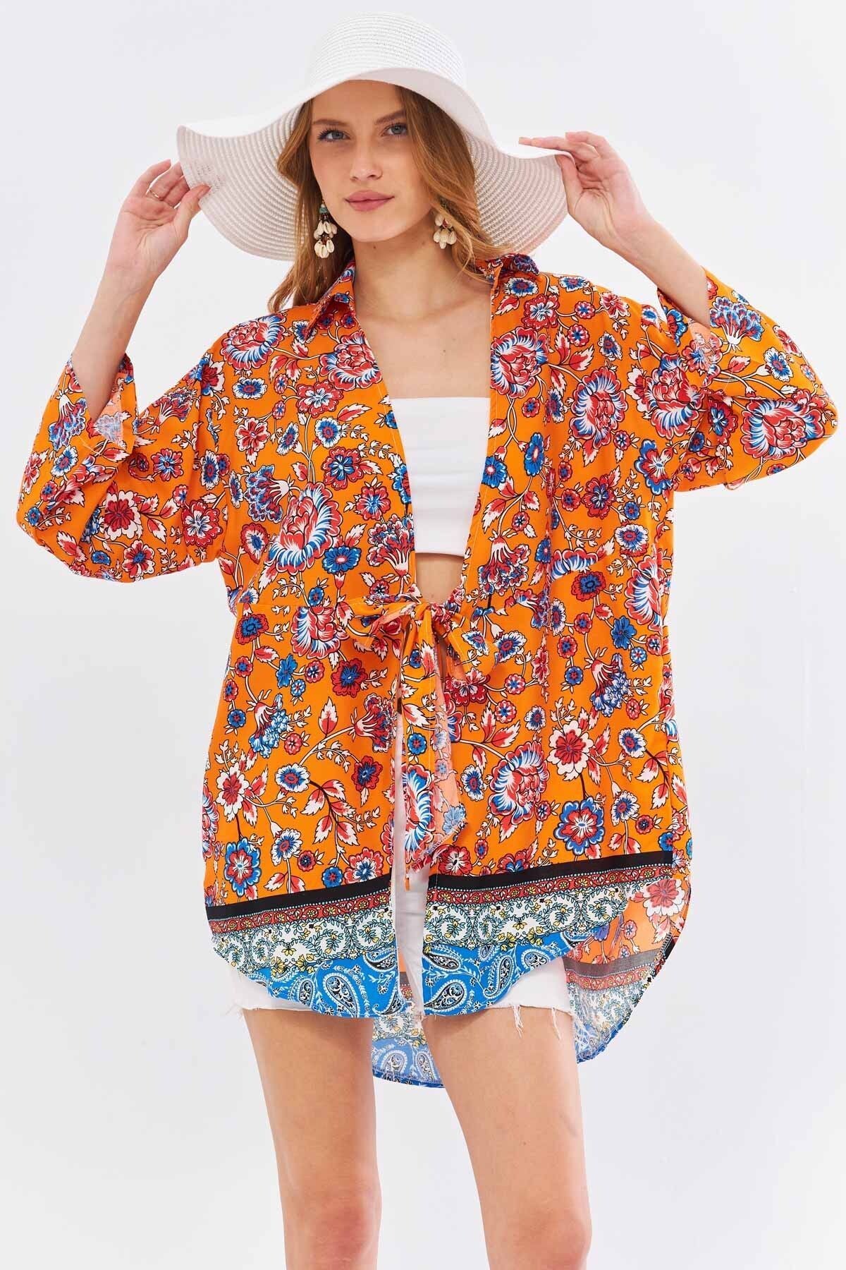 Female pomegranate flower patterned front-binding kimono shirt ARM-24Y001080