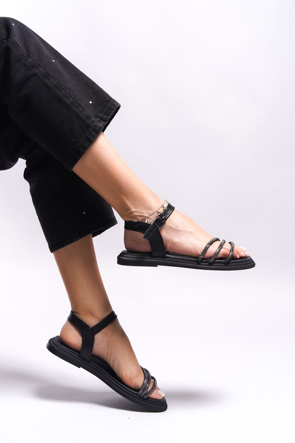 Varvaesh Woman Sandals 0012110 Black