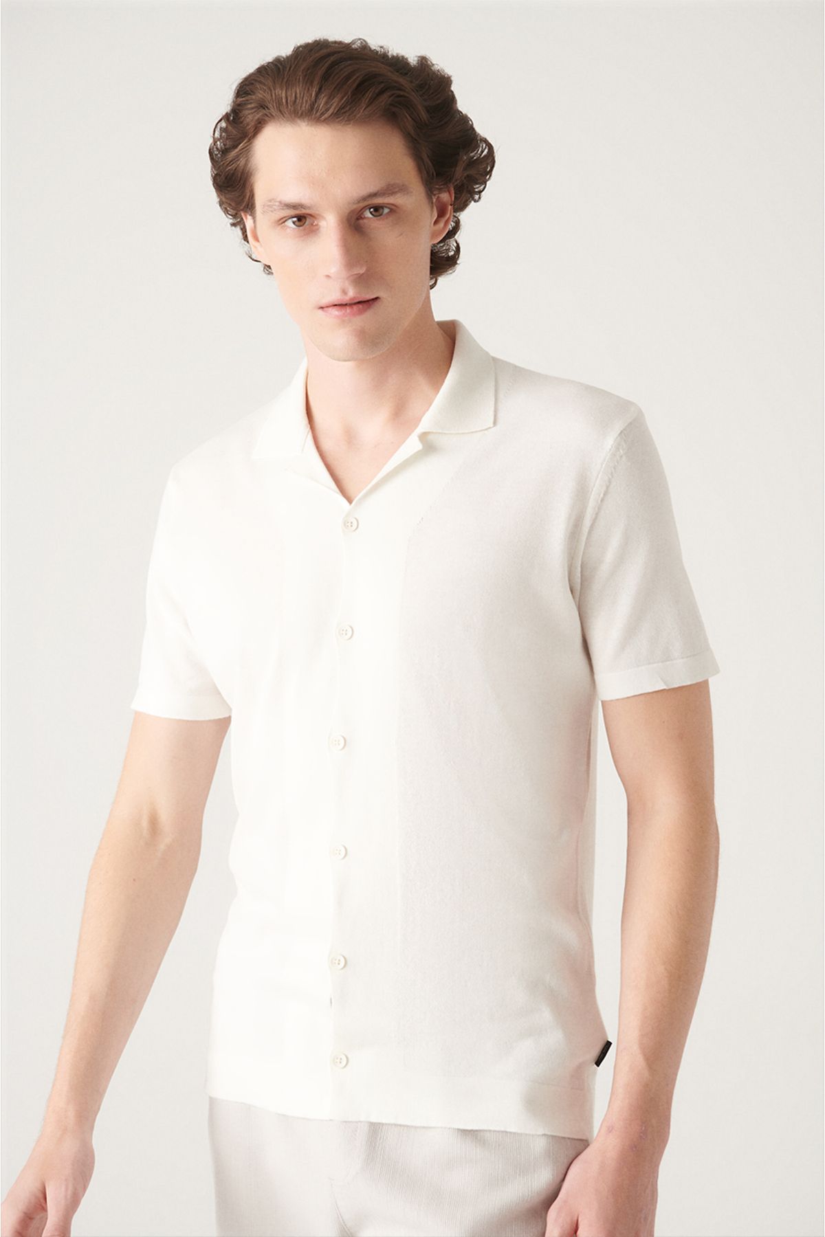Men's White Cuban collar button knitwear T-shirt B005008