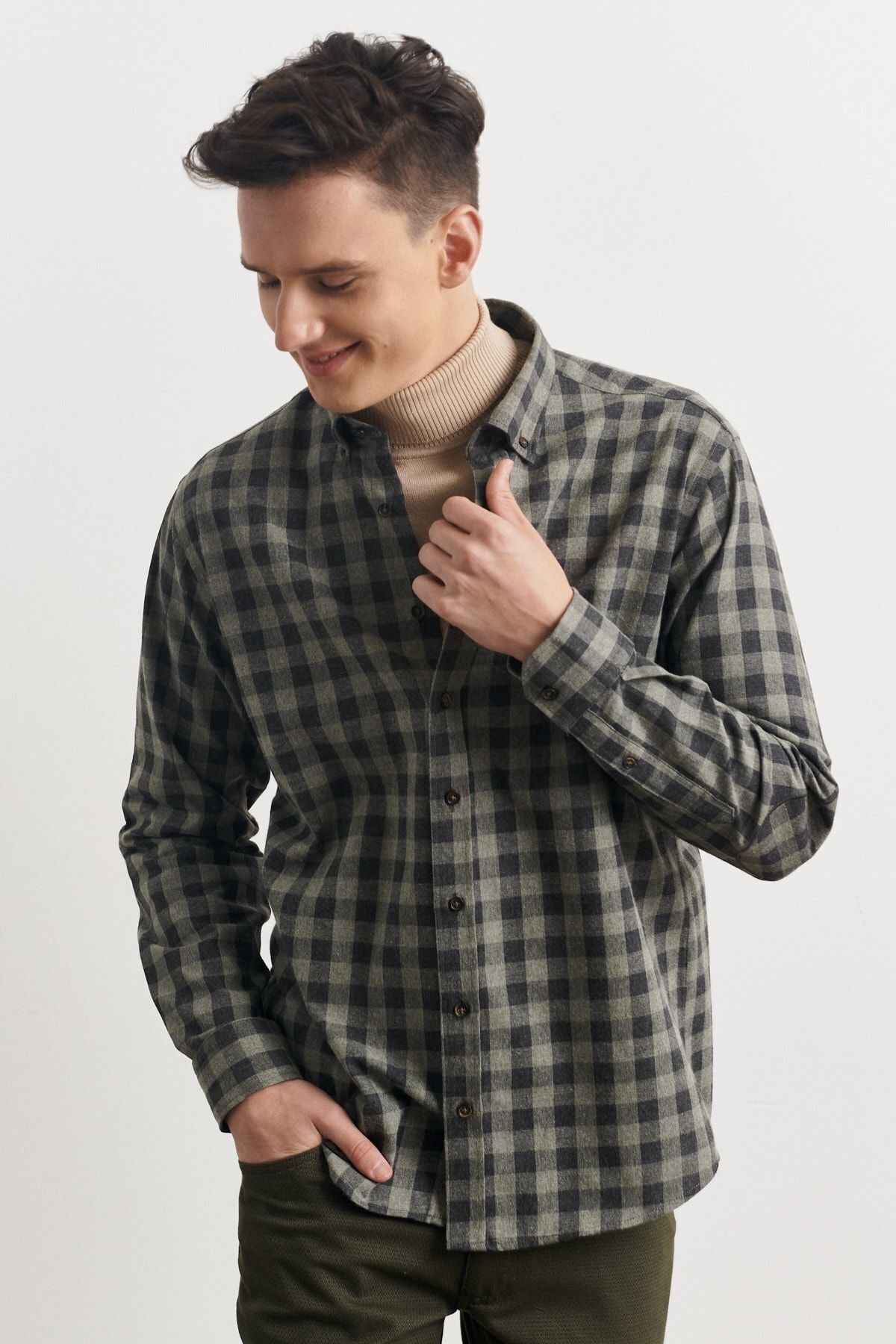 Men's anthracite-green comfort fit comfortable cut buttoned collar checkered flannel lumberjack shirt