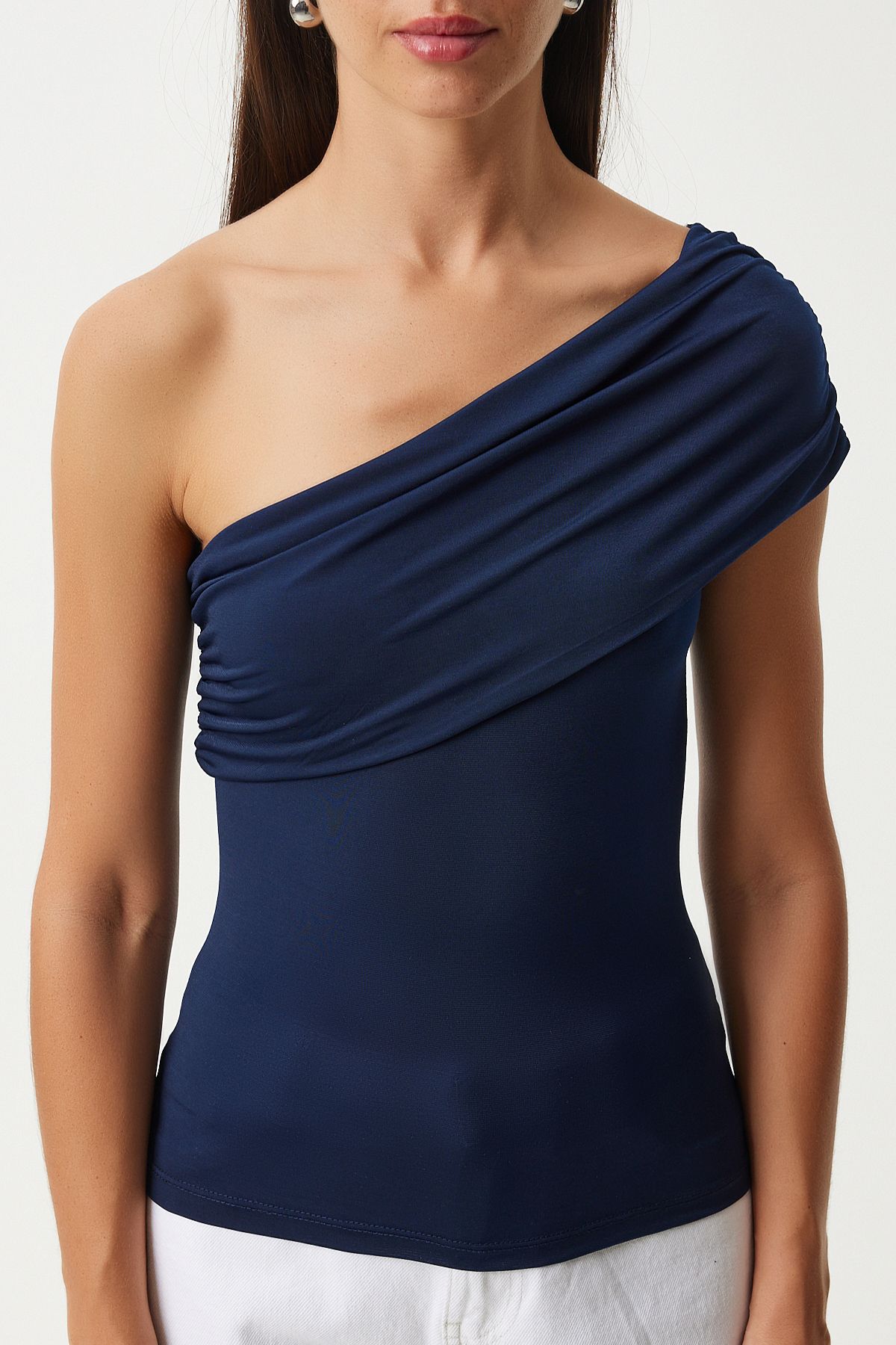 Woman Navy blue one shoulder shirred knitted blouse dz00112