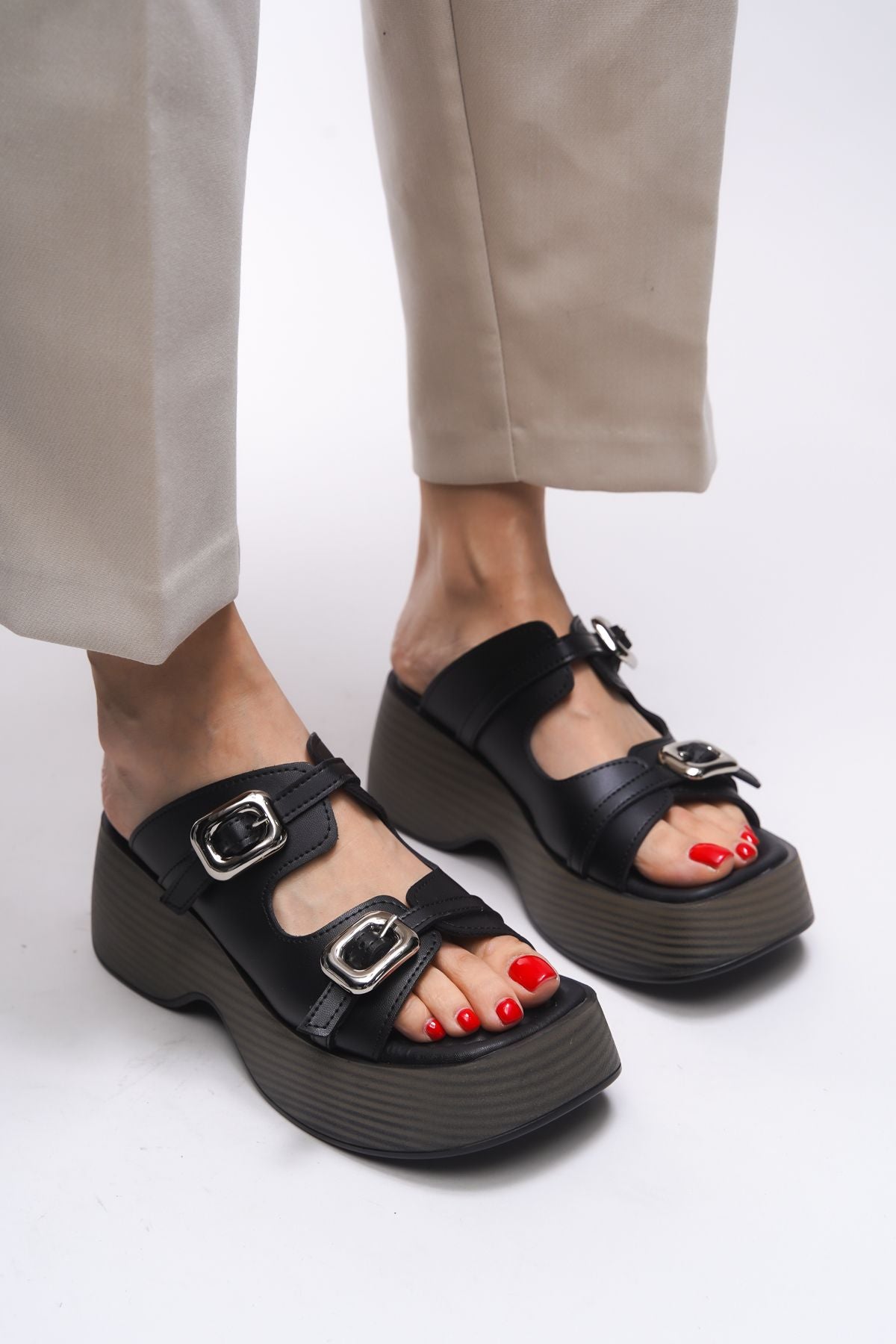 Victihne Woman Slippers 001291 Black