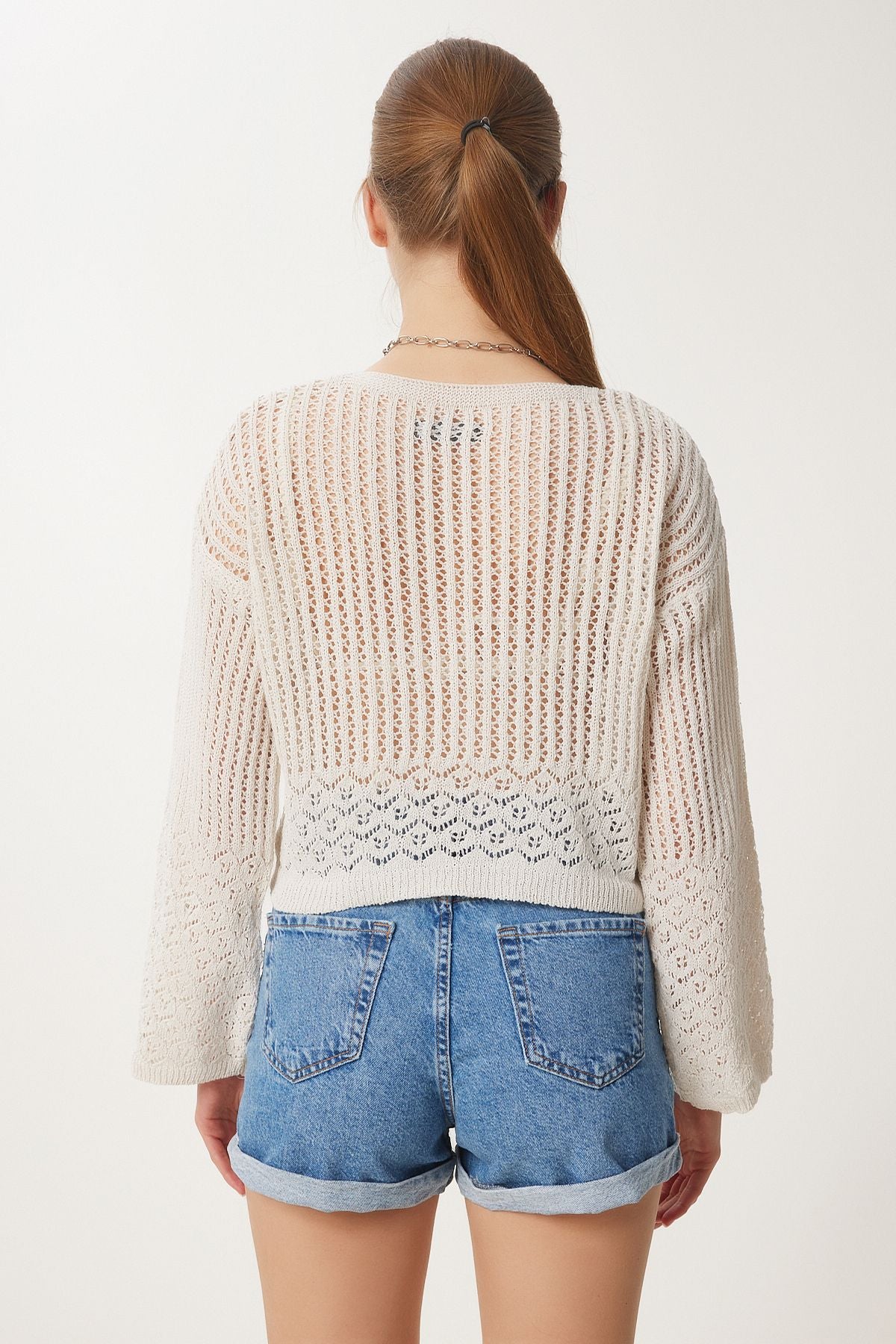 Women's Cream V -Yaka Outline Crop Knitwear Sweater CI00094