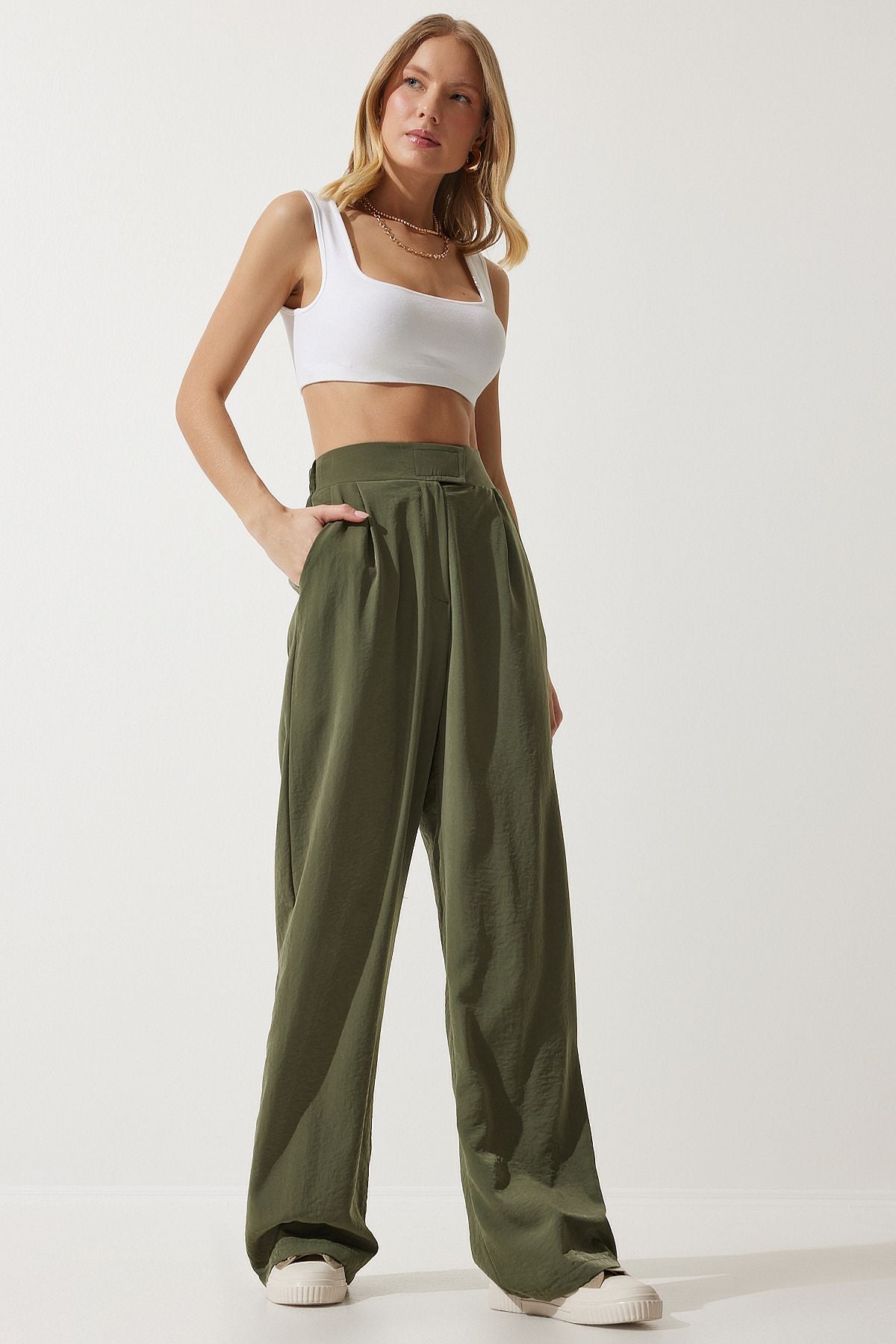 Woman Khaki Waist Waist Call Call Closed Palazzo Pants RV00184