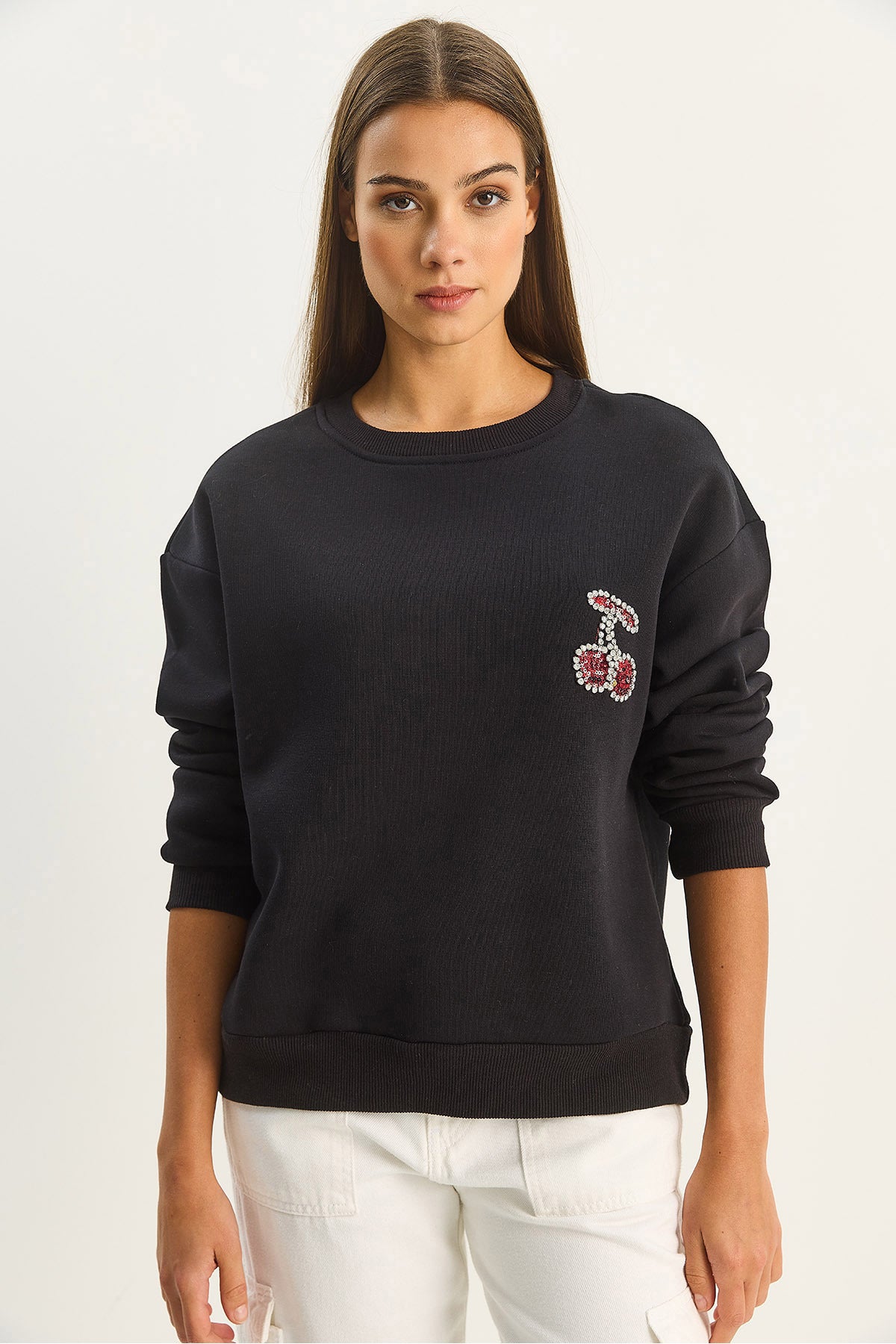 Women's Crew Neck Cherry Stone Embroidered Three Thread Raised Sweatshirt 60601047