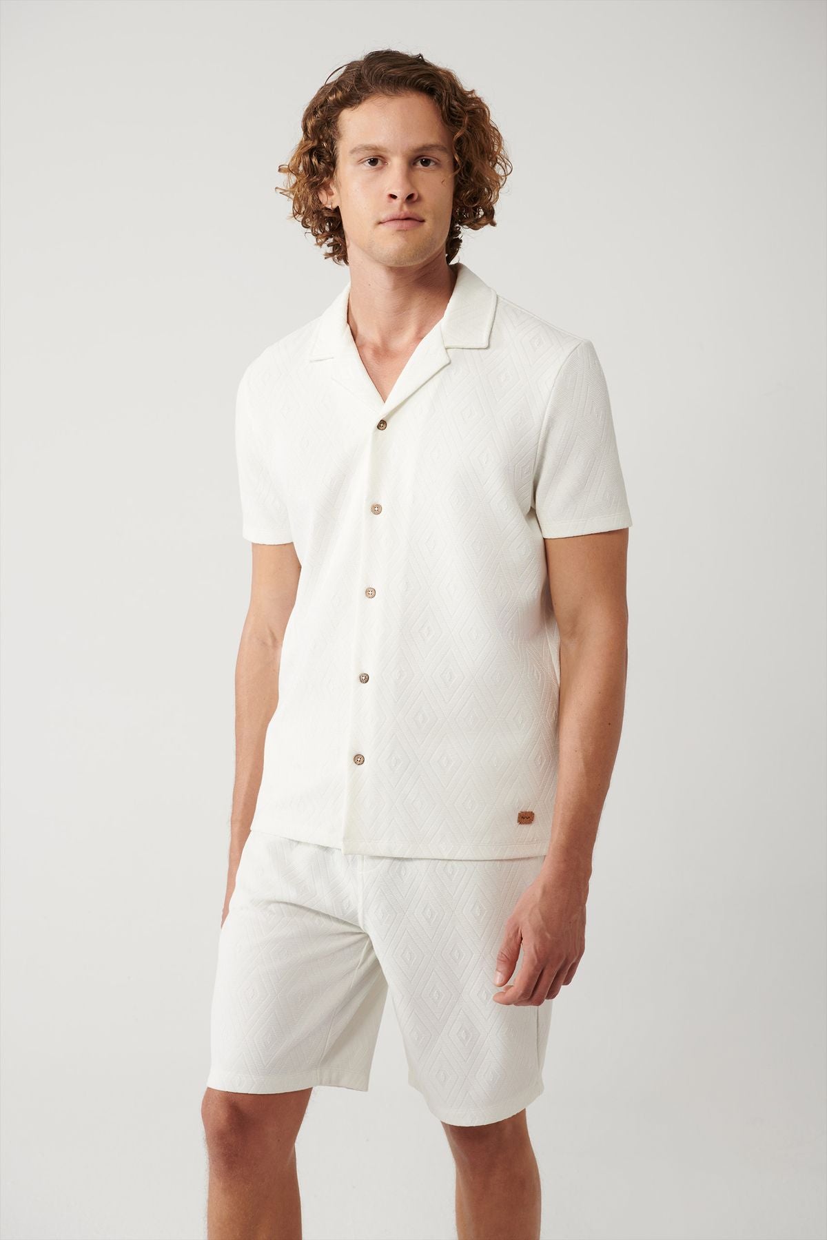 Men's White Apace Baklava Motif knitted shirt A41y2217