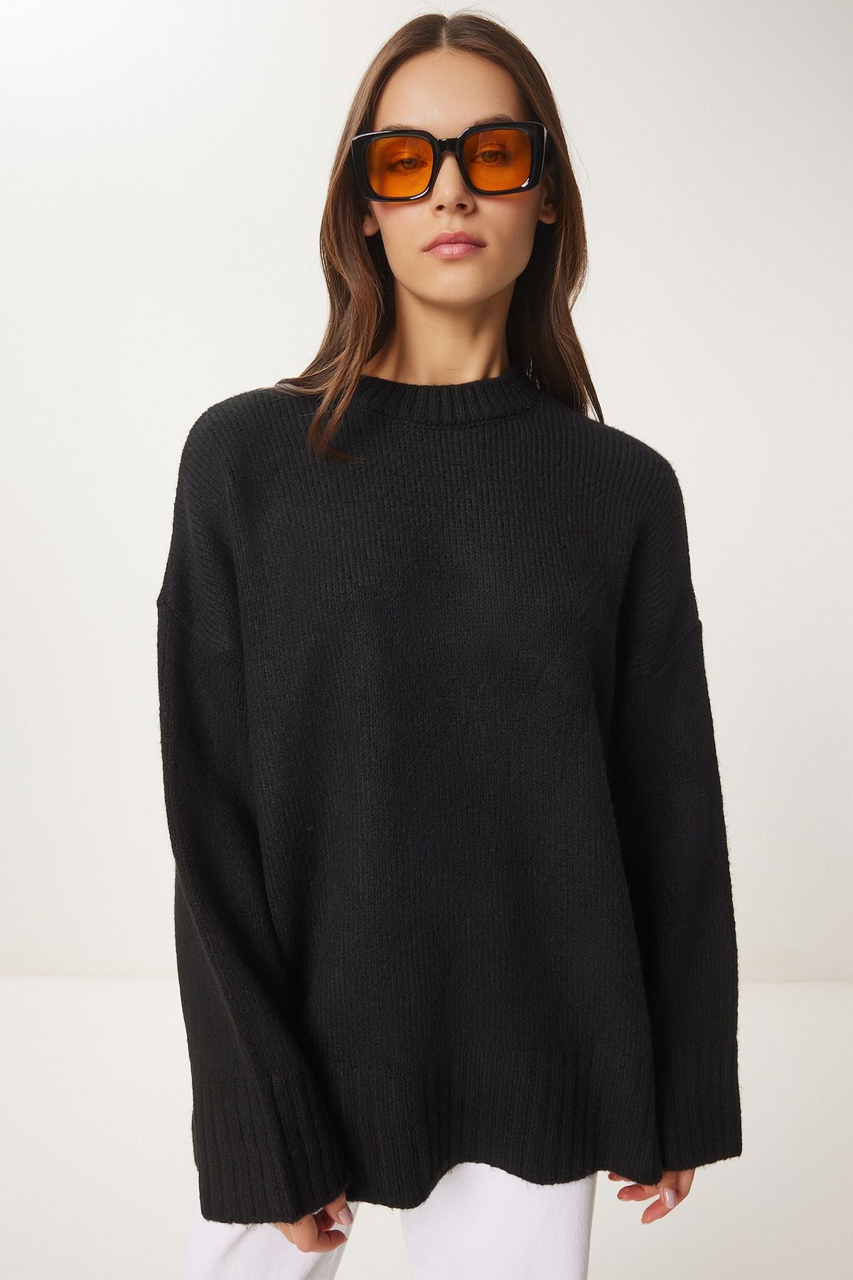 Woman black soft textured oversiz knitwear sweater pf00096