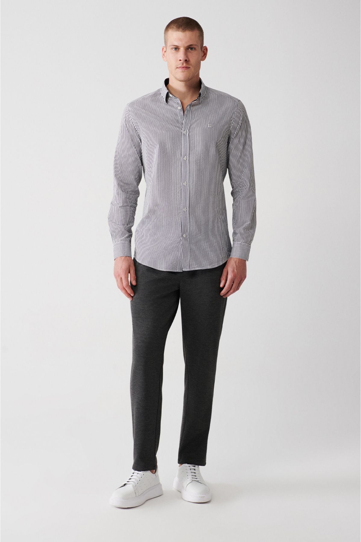Men's Black Seersucker Bottom buttoned collar striped shirt A31y2084