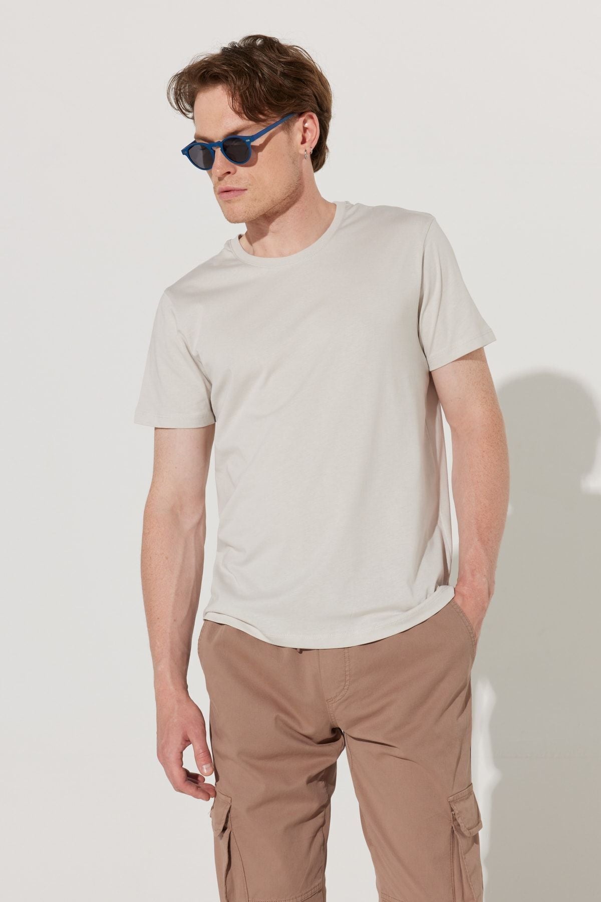 Men's gray slim fit narrow cut 100 %cotton bike collar Basic T -shirt
