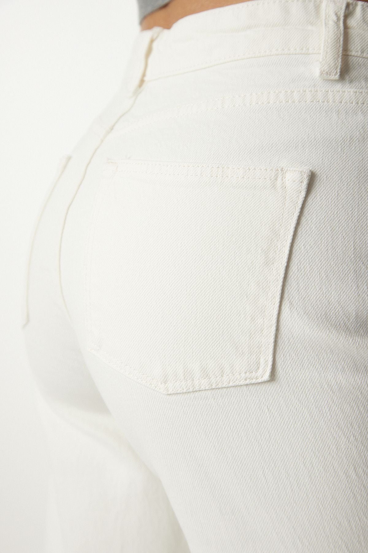 Women's White Cargo Pocket Denim Pants UT00002