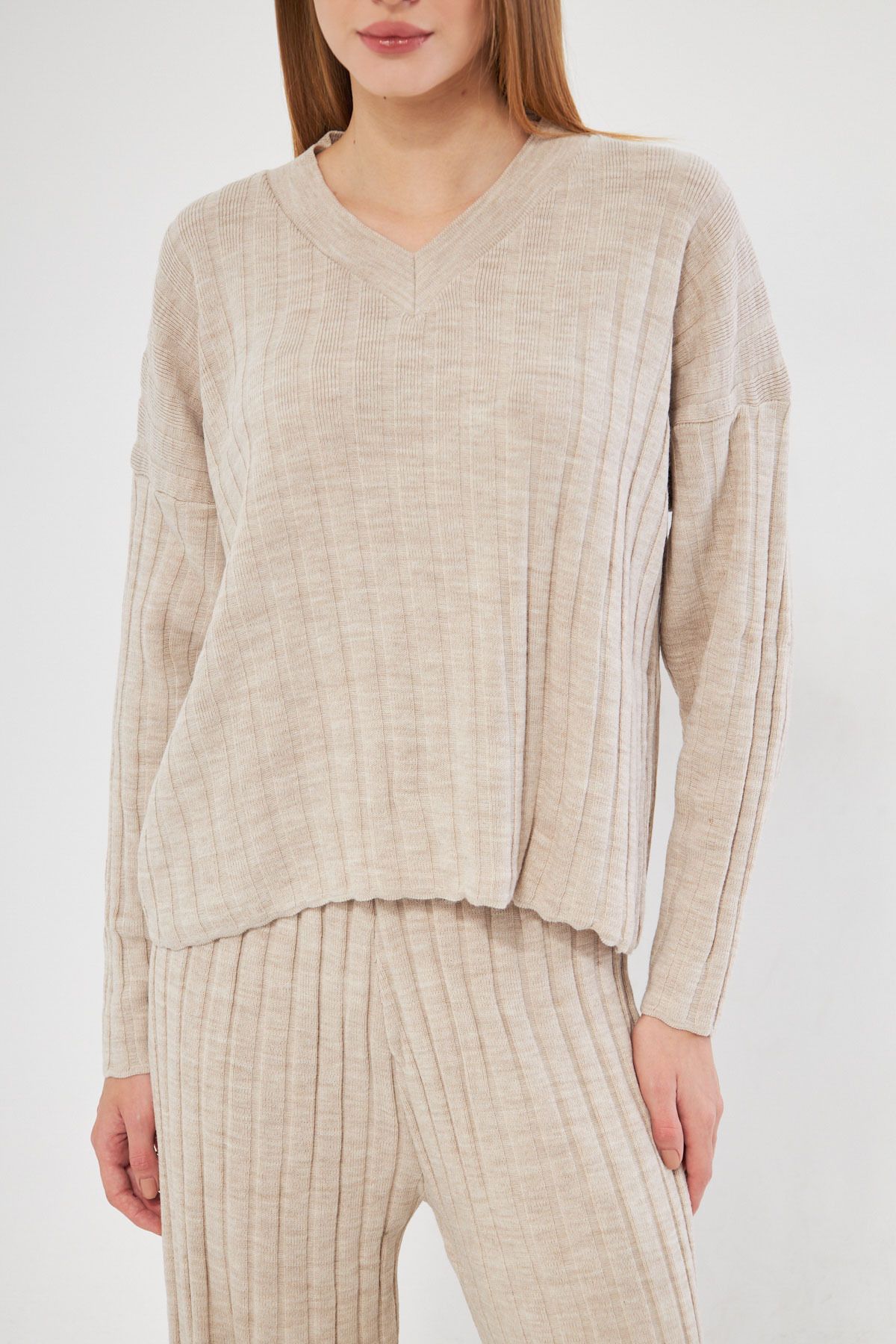 Female Beige V-Neck Binary Knitwear Set ARM-25K012002