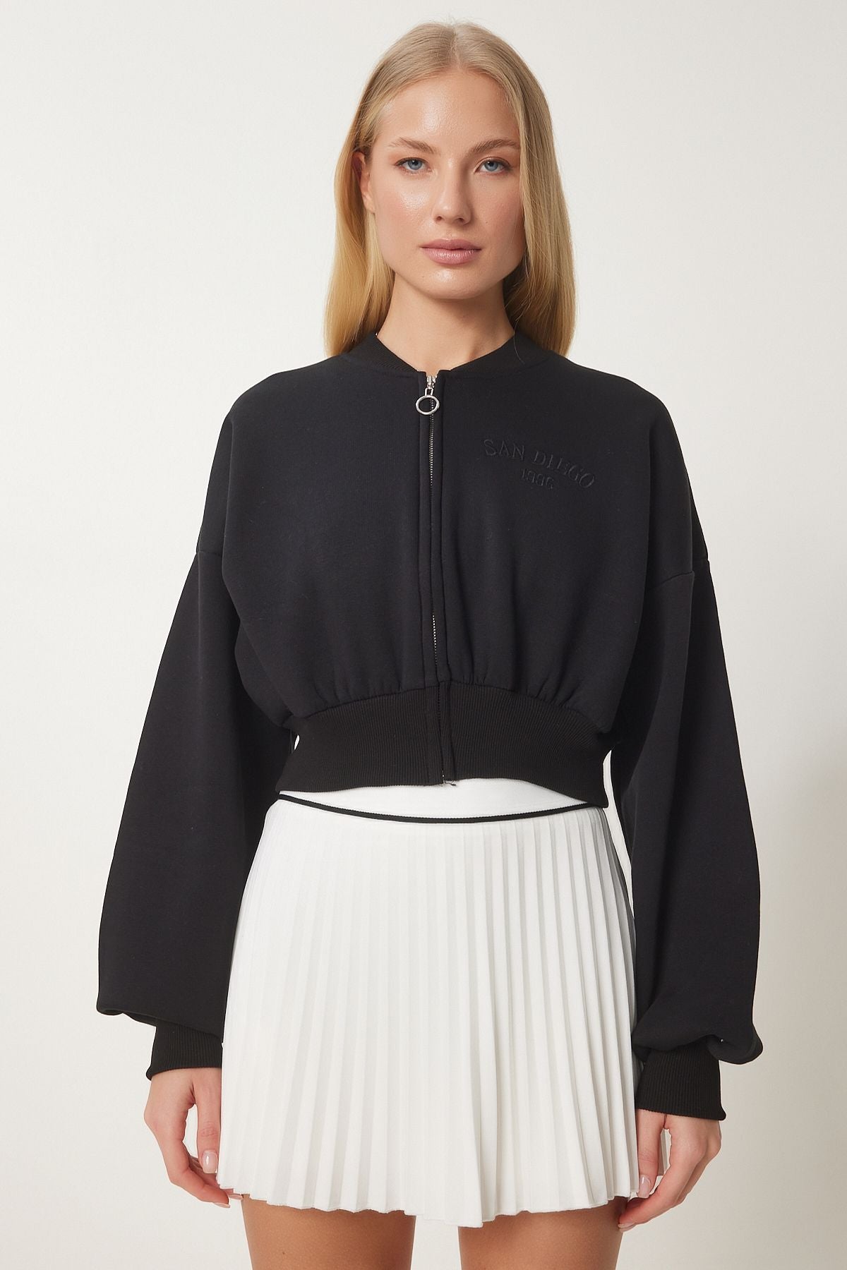Women's Black Embroidered Crop Sweatshirt LM00011