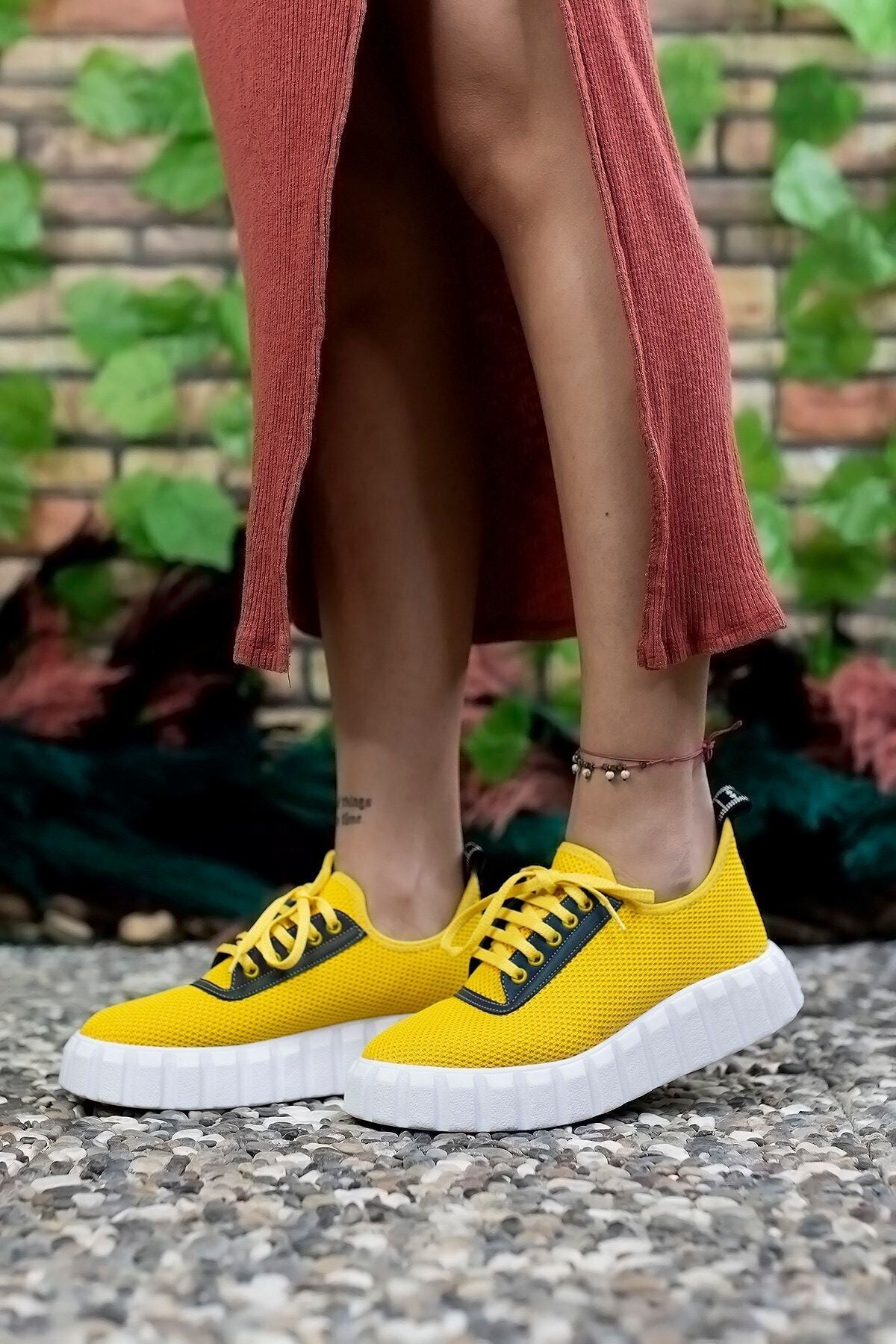 Woman Yellow Sneaker 0012113